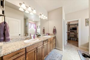 IVY WOOD - Residential