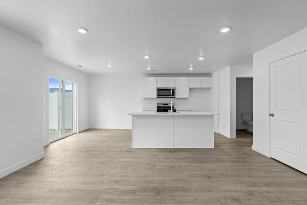 LAVENDER CANYON AT LONG VALLEY - Residential