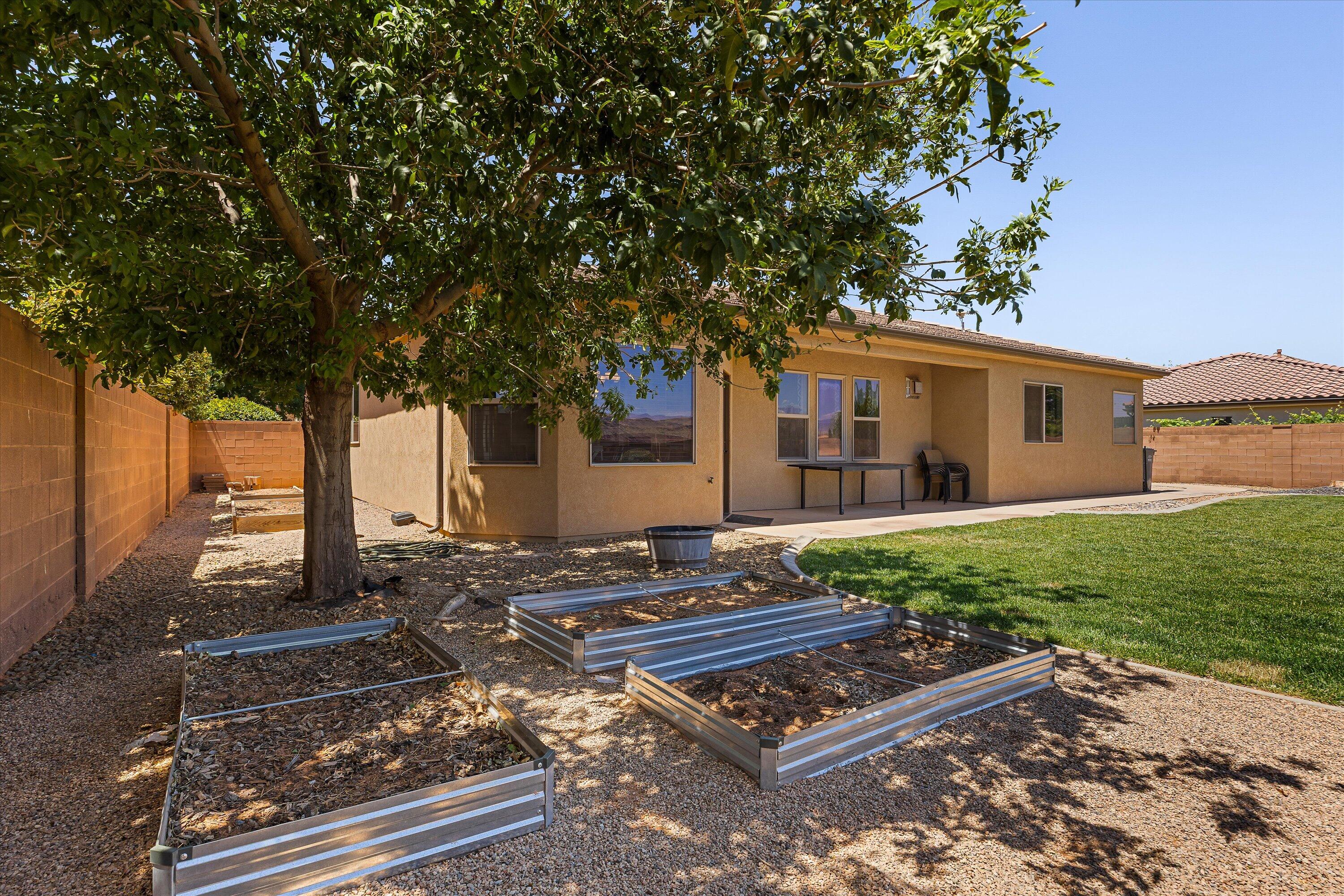 DIXIE SPRINGS - Residential