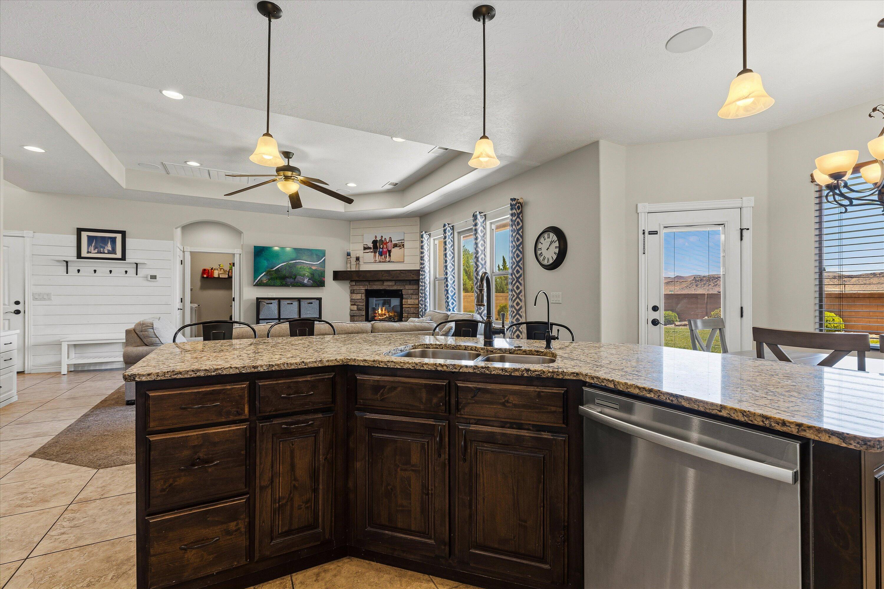 DIXIE SPRINGS - Residential