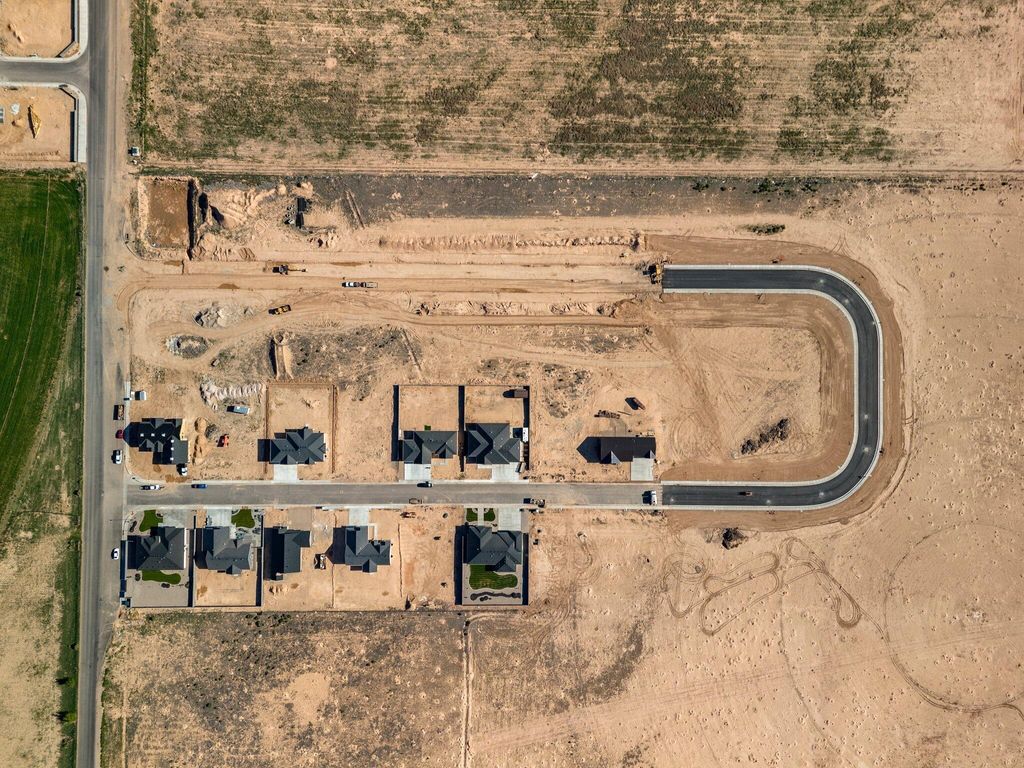 Photo of 926 N 3725 W, Cedar City, UT 84721 (MLS # 25-266968)