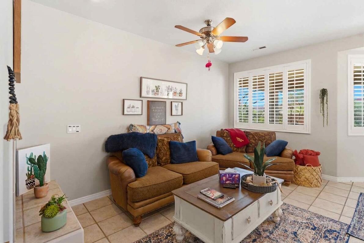 CORAL CANYON - Residential