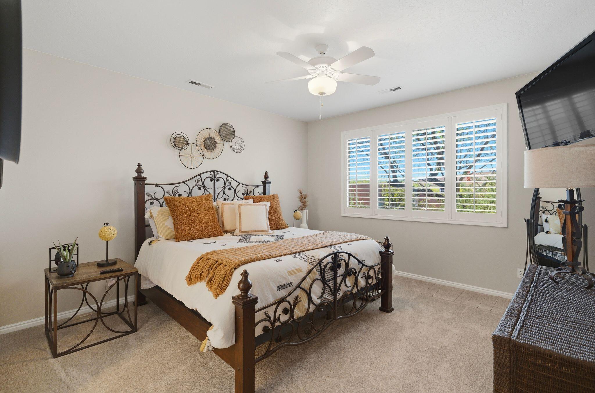 CORAL CANYON - Residential