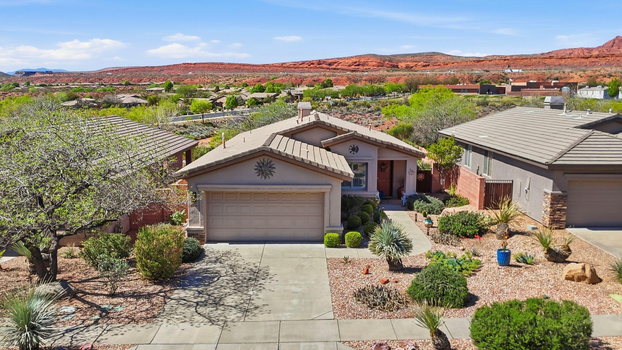 CORAL CANYON - Residential