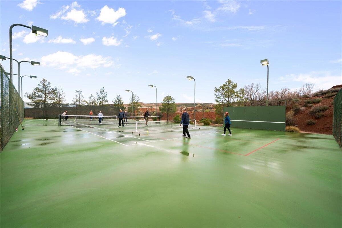 CORAL CANYON - Residential