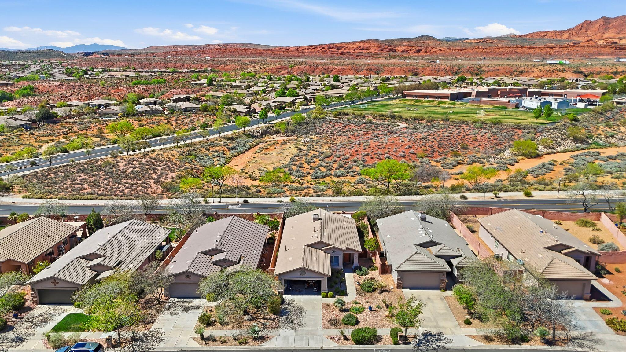 CORAL CANYON - Residential
