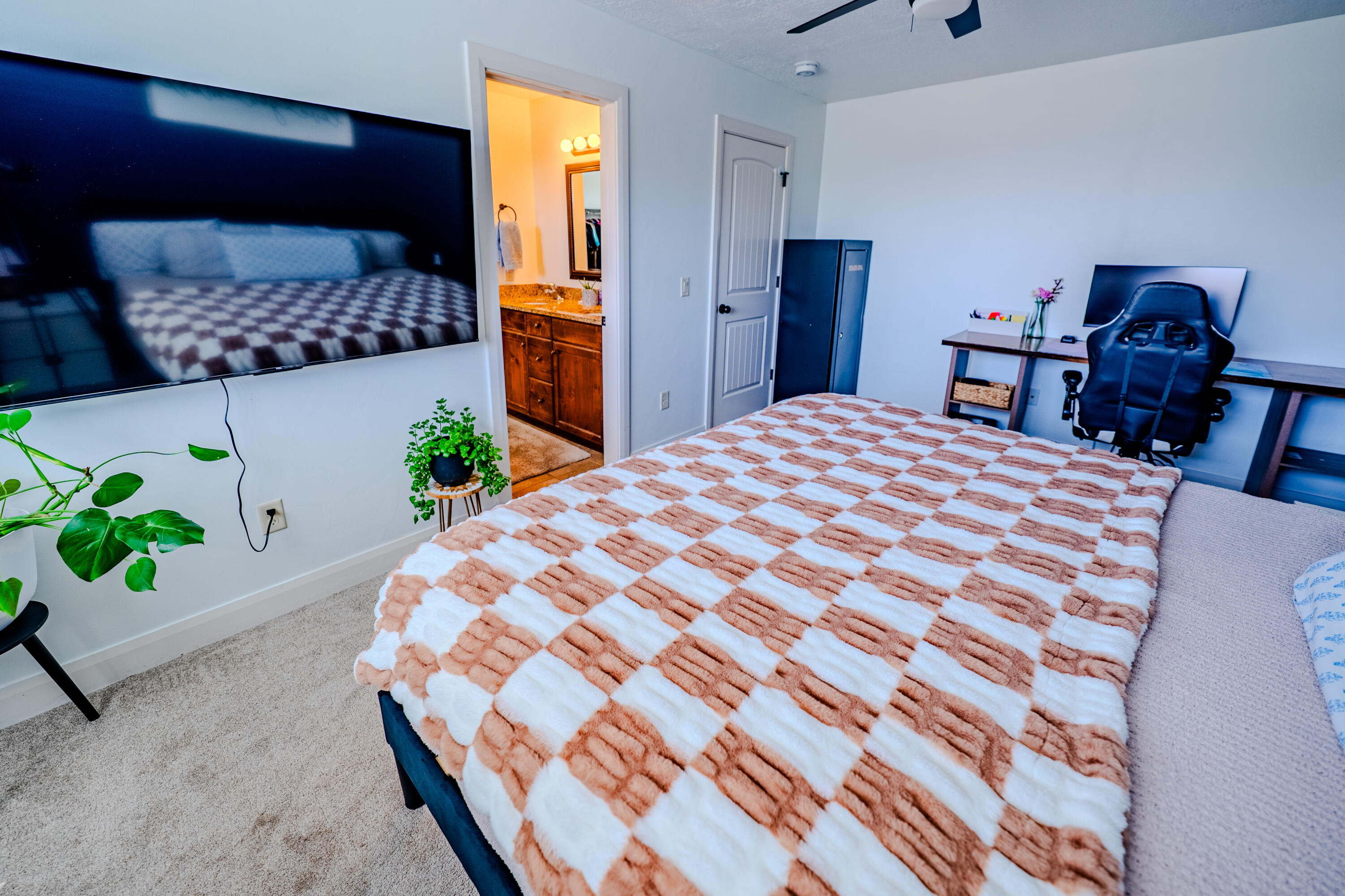 MILLCREEK SPRINGS TOWNHOMES - Residential