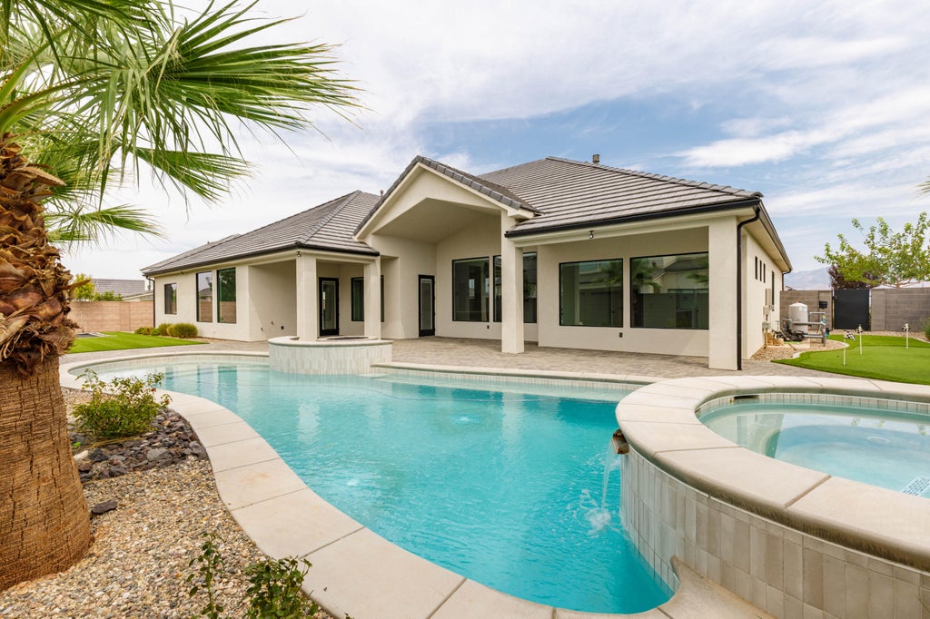 Photo of 2972 E Willow Tree LN, Saint George, UT 84790 (MLS # 26-275157)