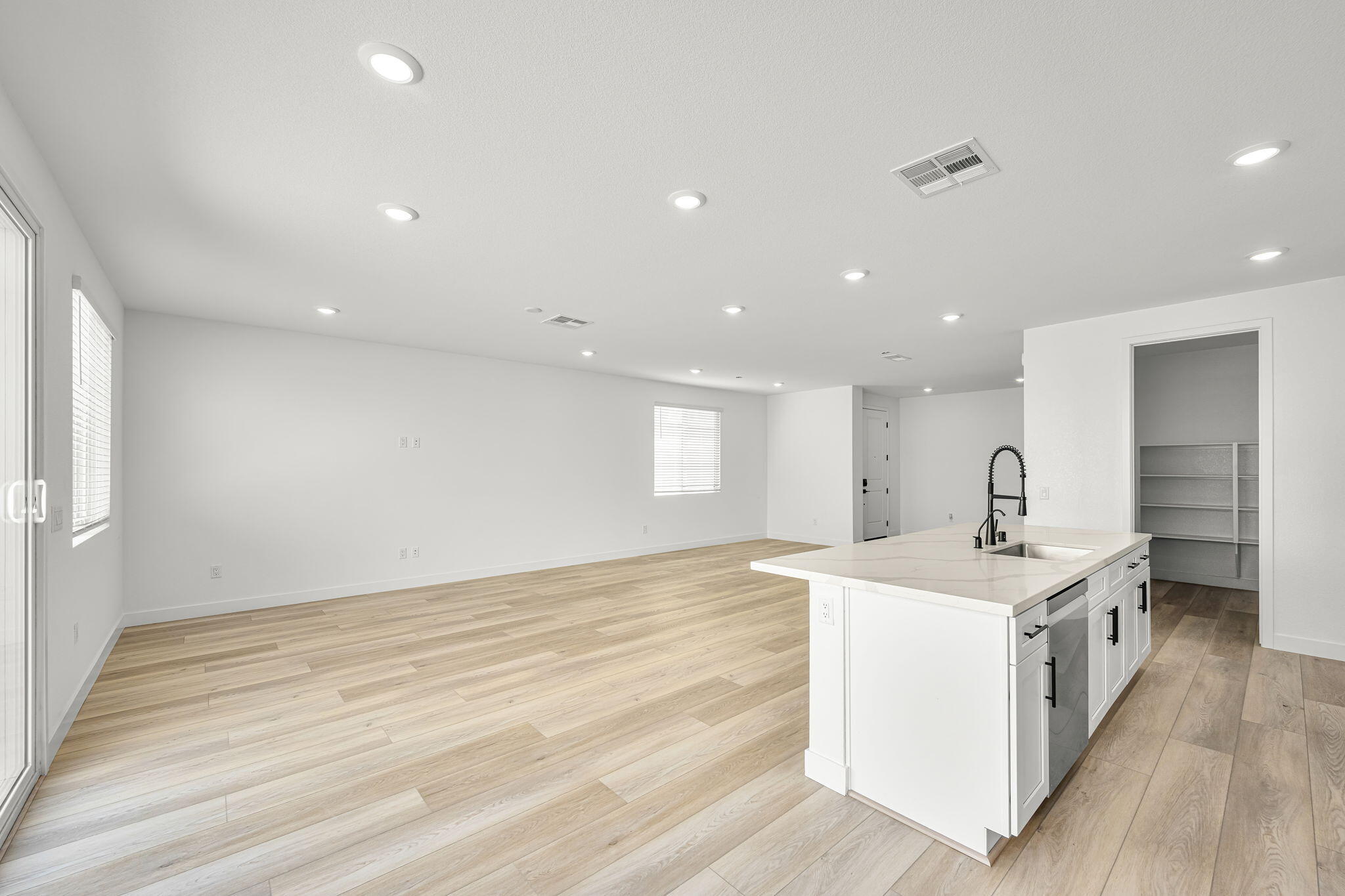 CECITA CREST AT DIVARIO - Residential