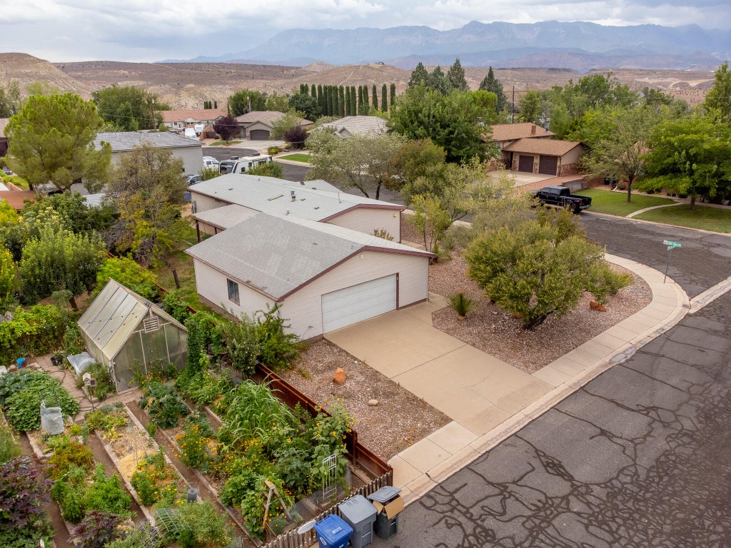 Photo of 395 W Pear LN, La Verkin, UT 84745 (MLS # 26-275218)