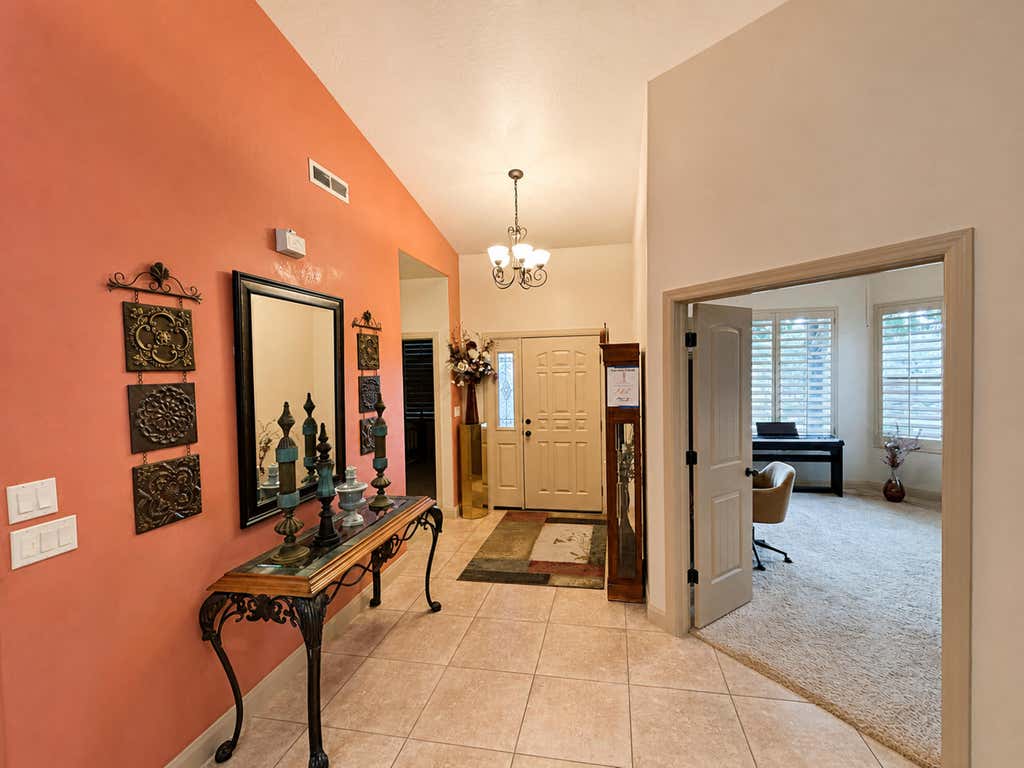 Photo of 709 W Windsor DR, Saint George, UT 84770 (MLS # 26-275214)