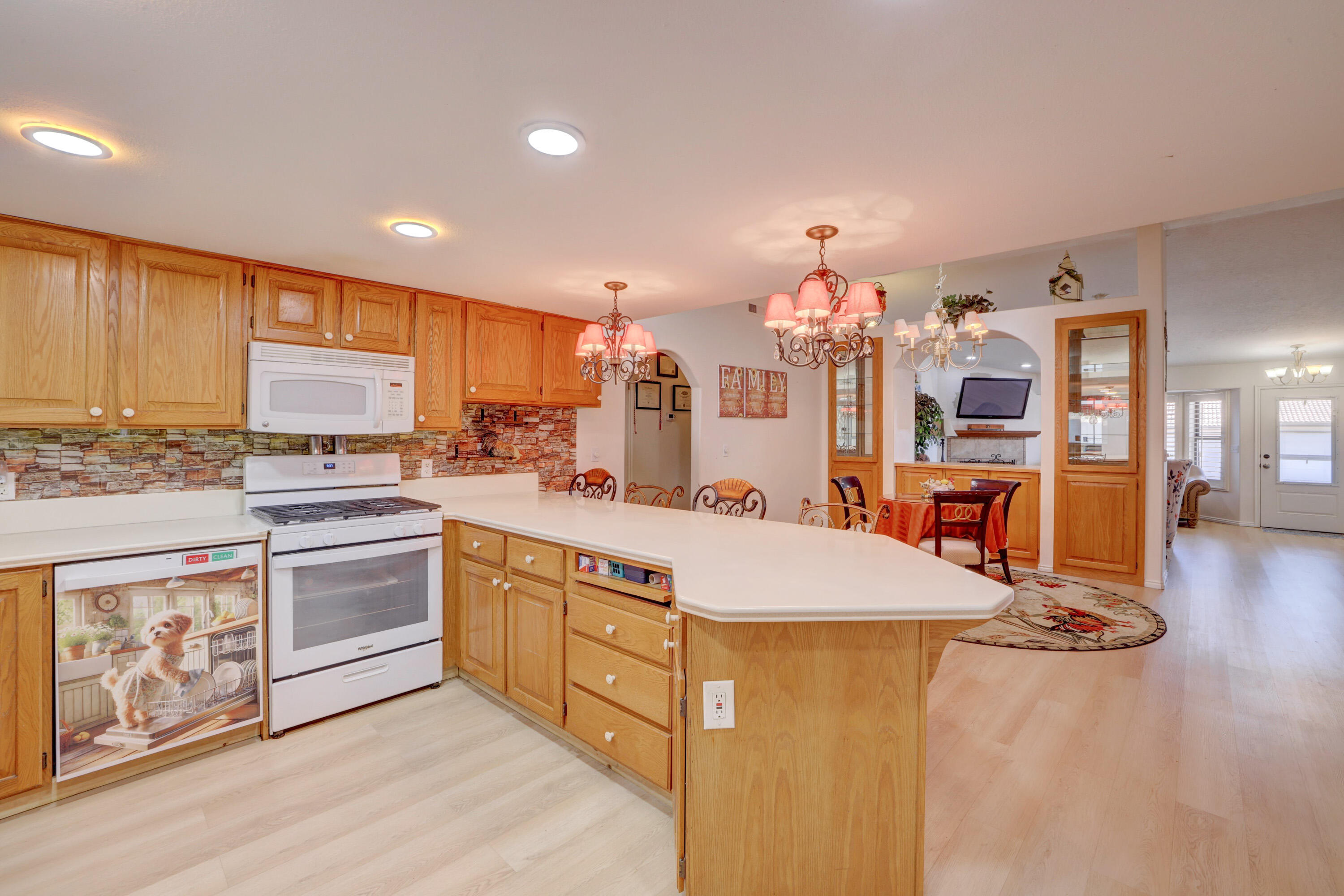 BLOOMINGTON KNOLLS TOWNHOMES - Residential