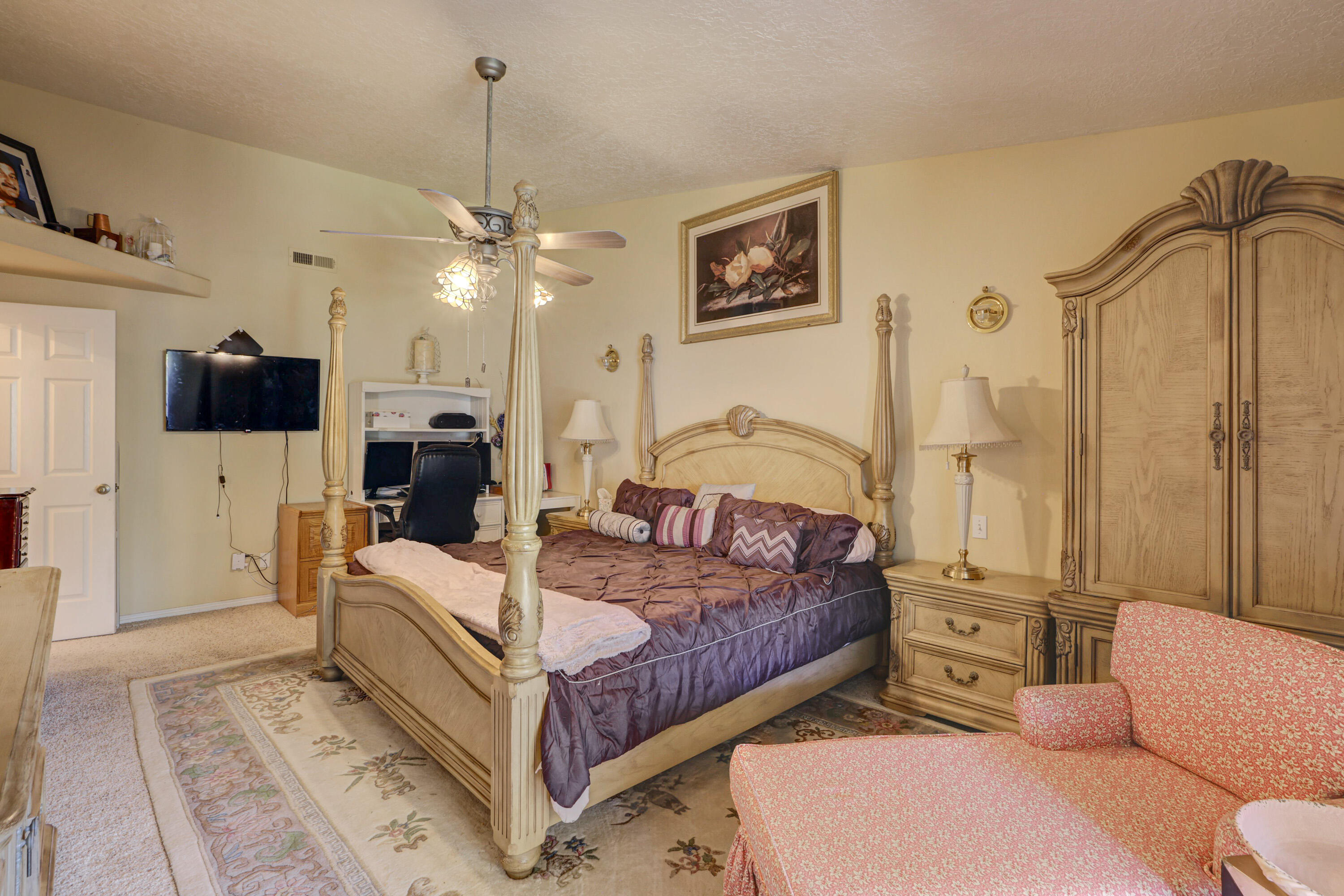 BLOOMINGTON KNOLLS TOWNHOMES - Residential