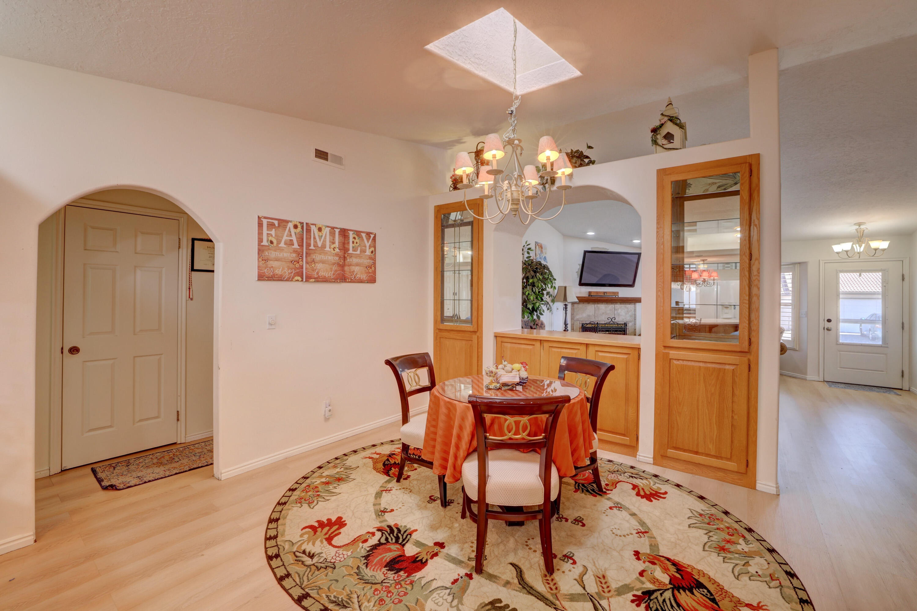 BLOOMINGTON KNOLLS TOWNHOMES - Residential