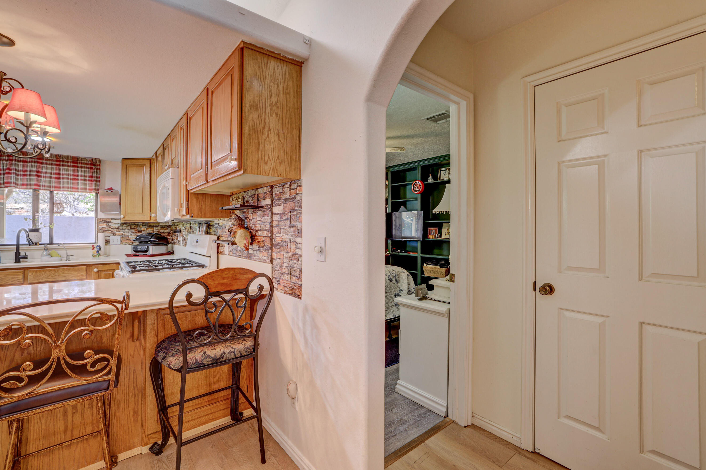BLOOMINGTON KNOLLS TOWNHOMES - Residential