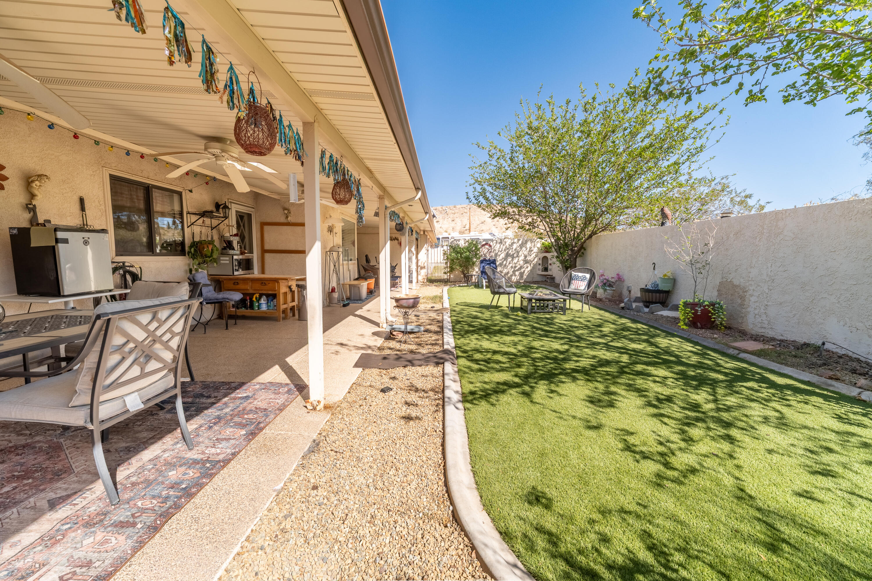 BLOOMINGTON KNOLLS TOWNHOMES - Residential