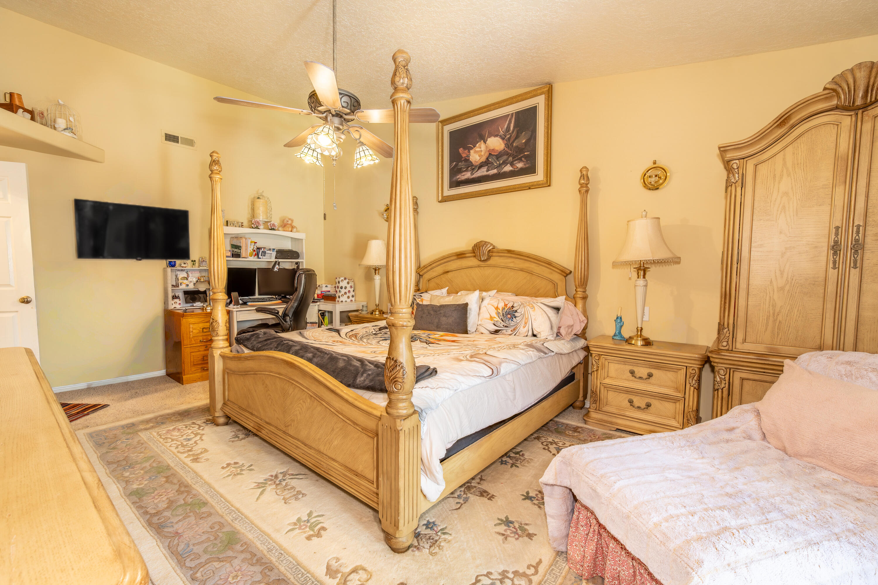 BLOOMINGTON KNOLLS TOWNHOMES - Residential