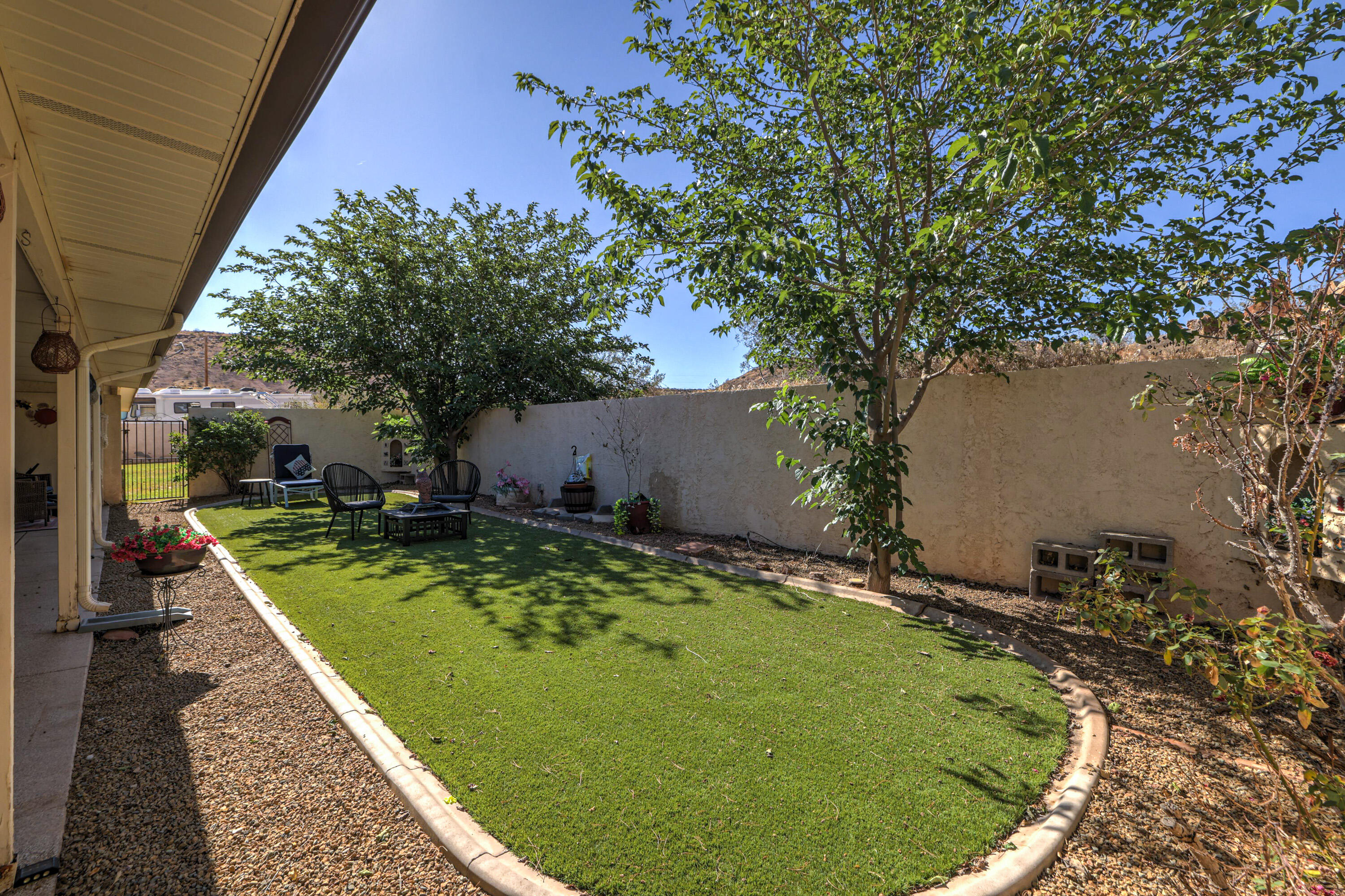 BLOOMINGTON KNOLLS TOWNHOMES - Residential