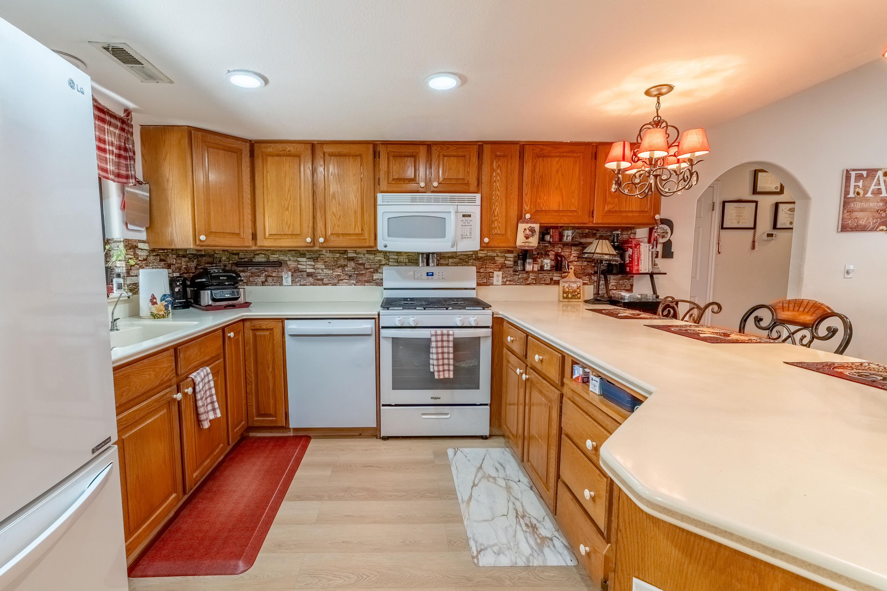 BLOOMINGTON KNOLLS TOWNHOMES - Residential