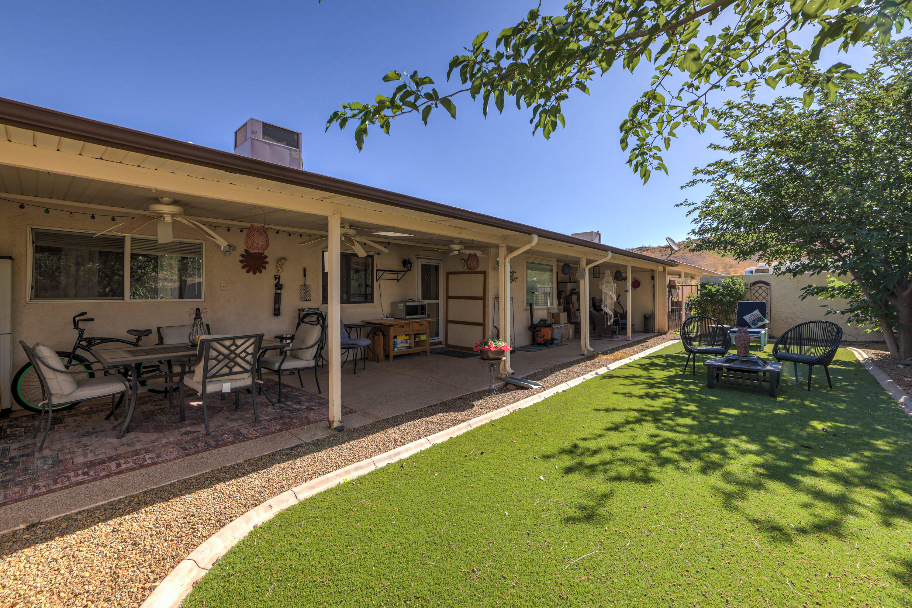 BLOOMINGTON KNOLLS TOWNHOMES - Residential