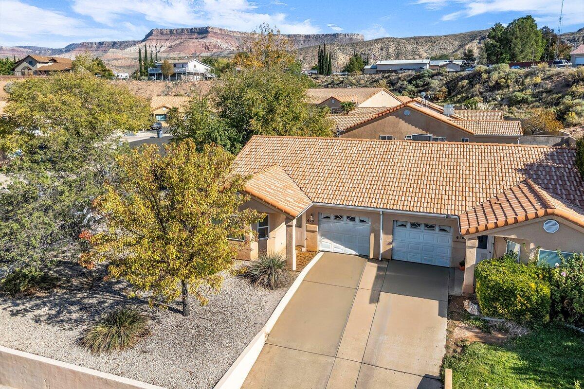 SPANISH GARDENS - Residential