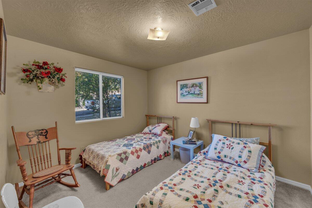 SPANISH GARDENS - Residential