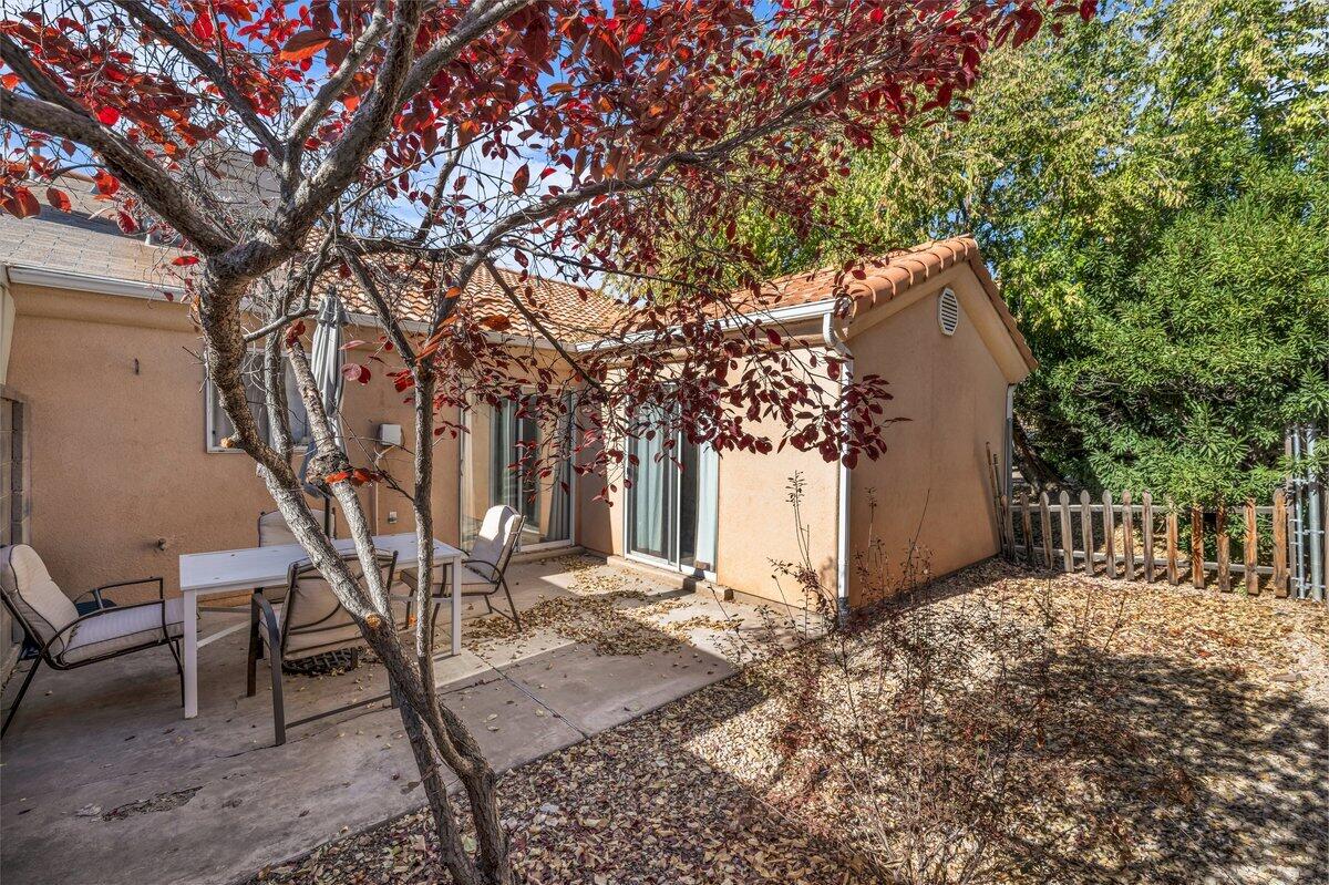 SPANISH GARDENS - Residential