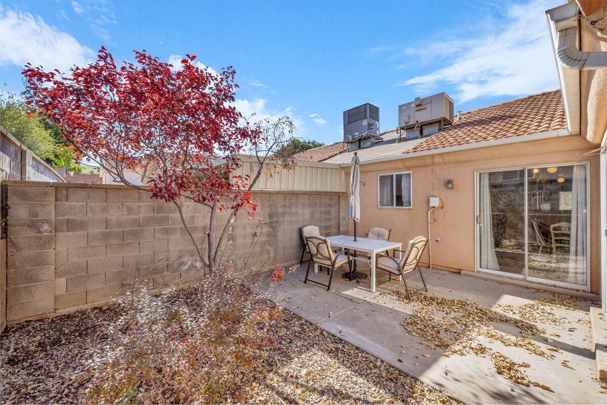 SPANISH GARDENS - Residential