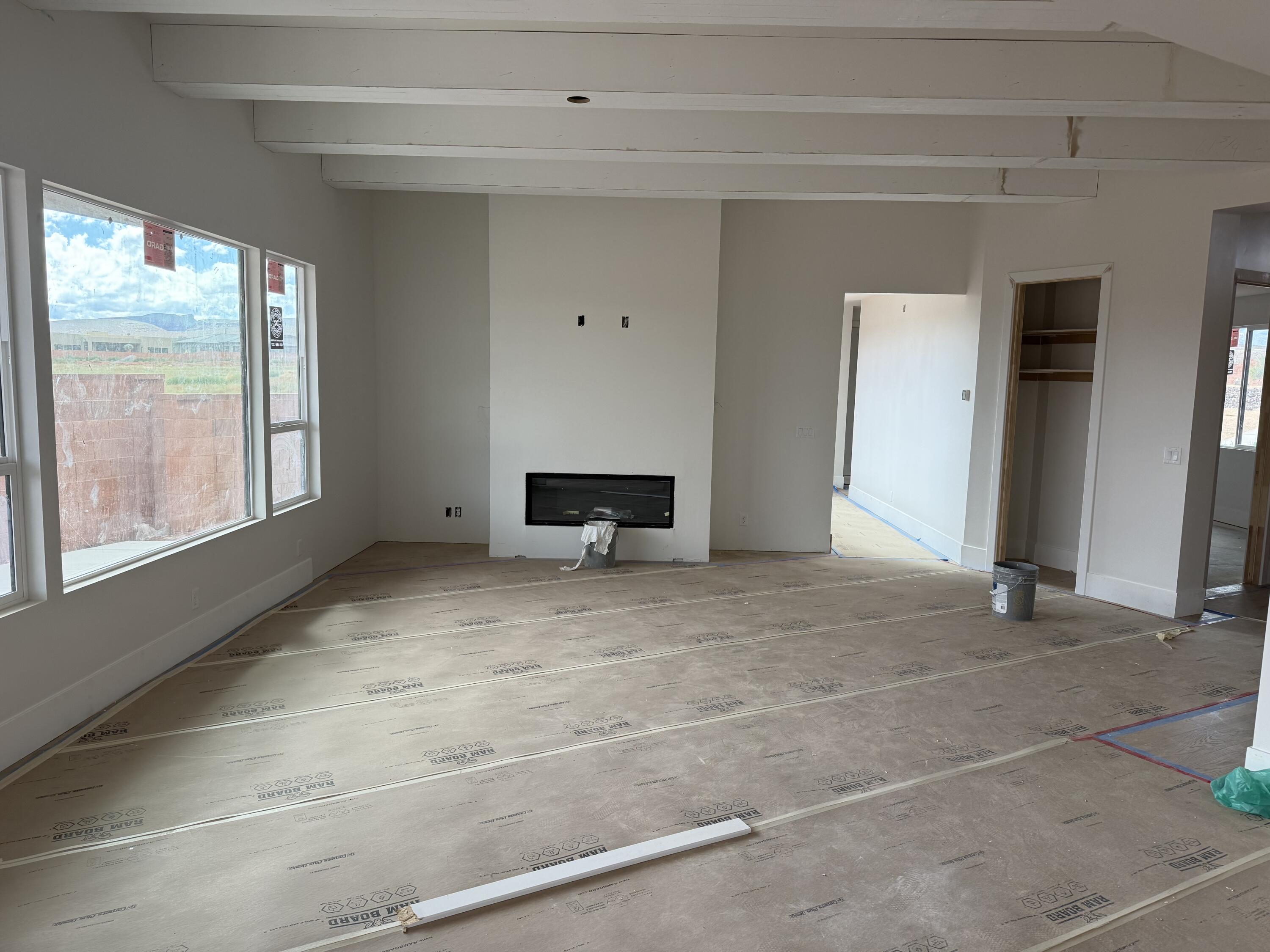 BLACK STONE - Residential