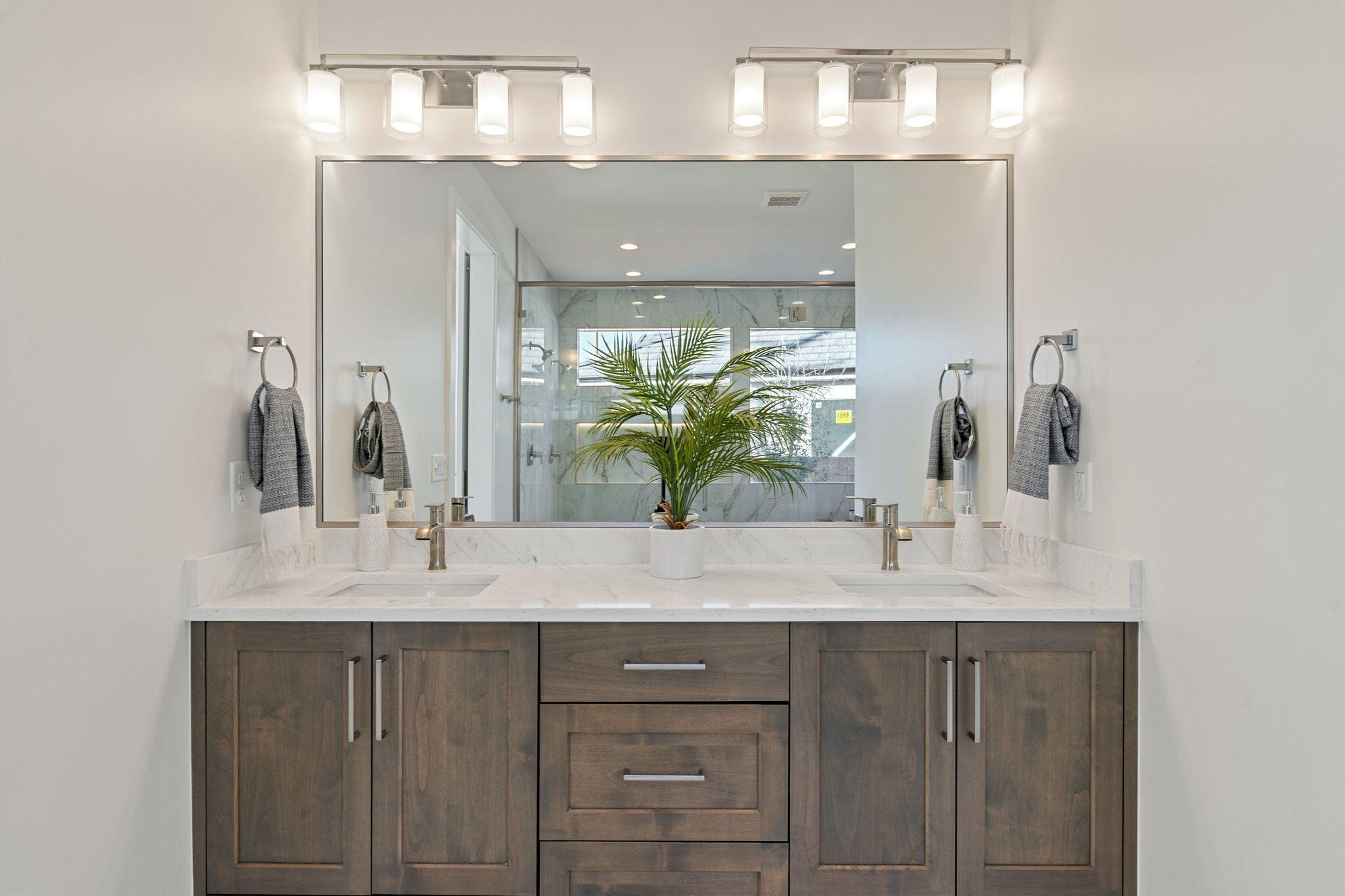 BLACK STONE - Residential