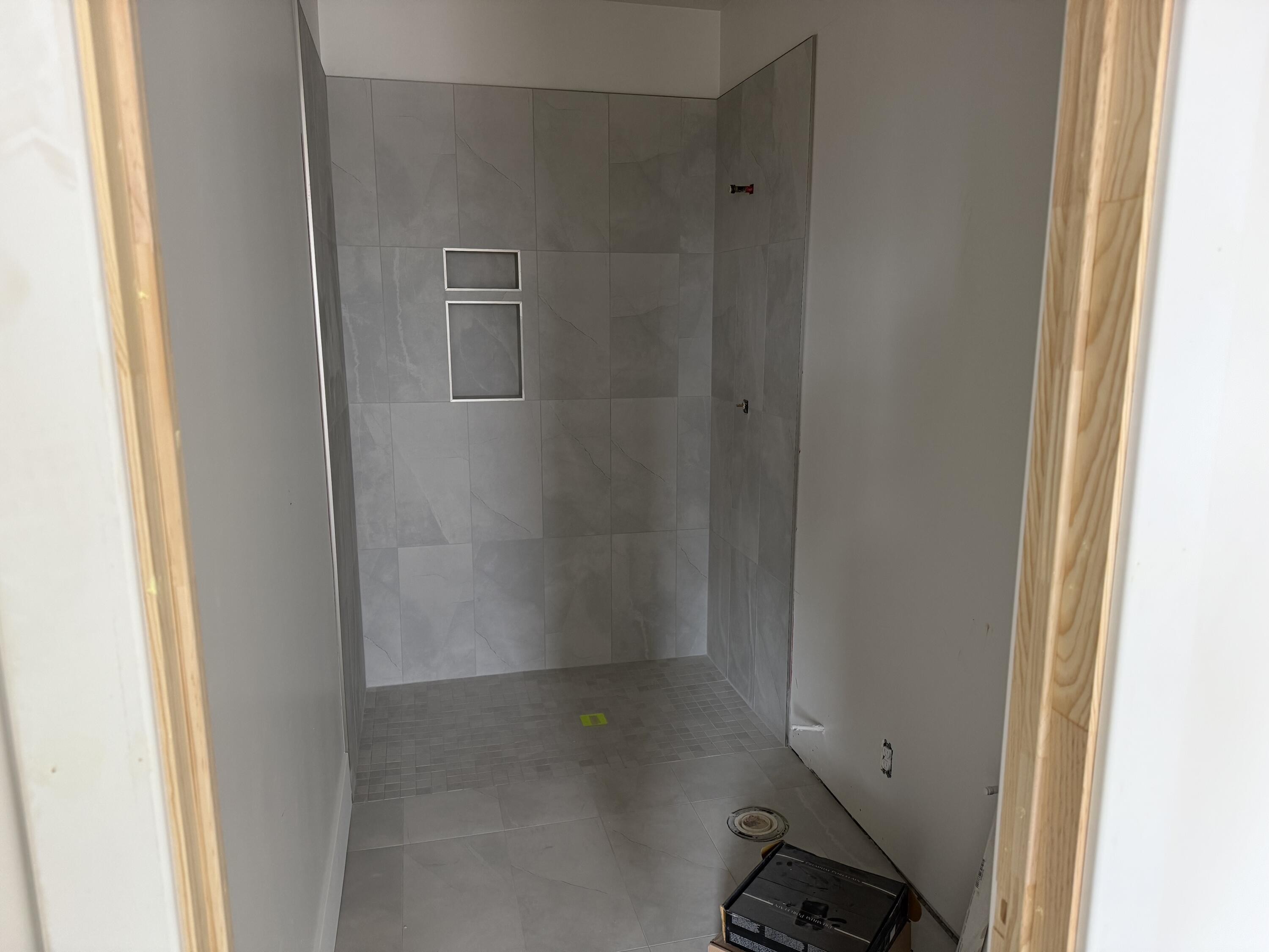 BLACK STONE - Residential