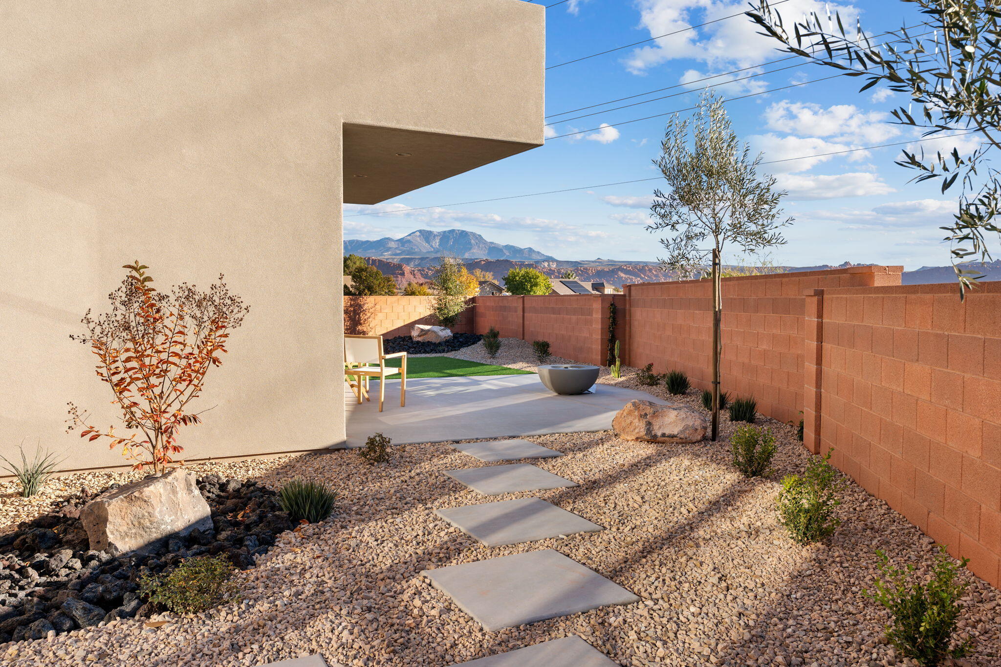 BLACK STONE - Residential