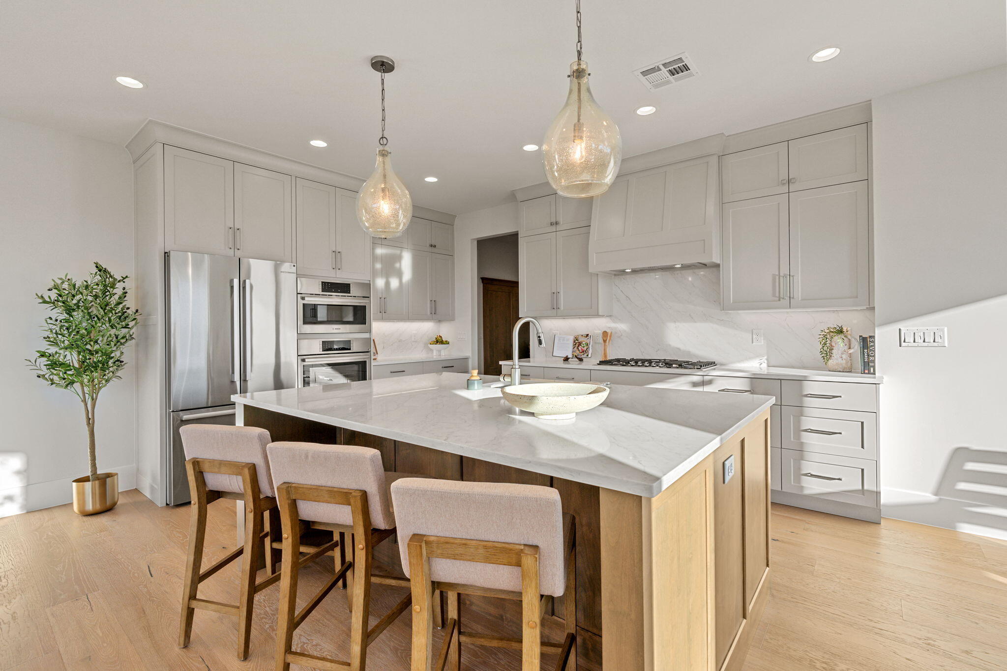 BLACK STONE - Residential