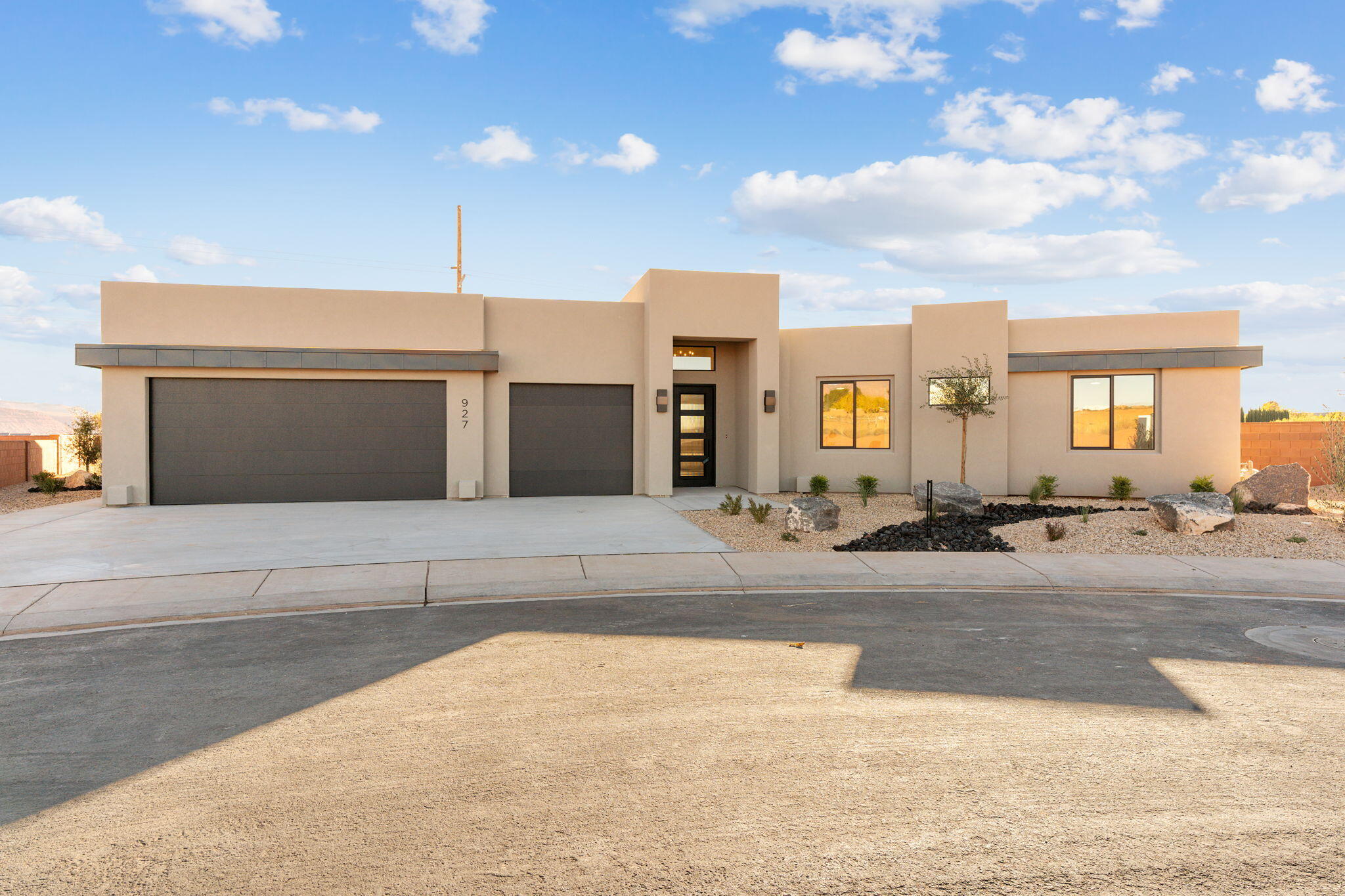 BLACK STONE - Residential