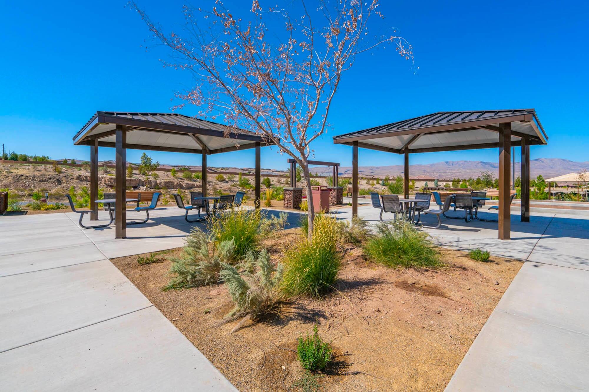 VILLAS AT SUN RIVER - Residential