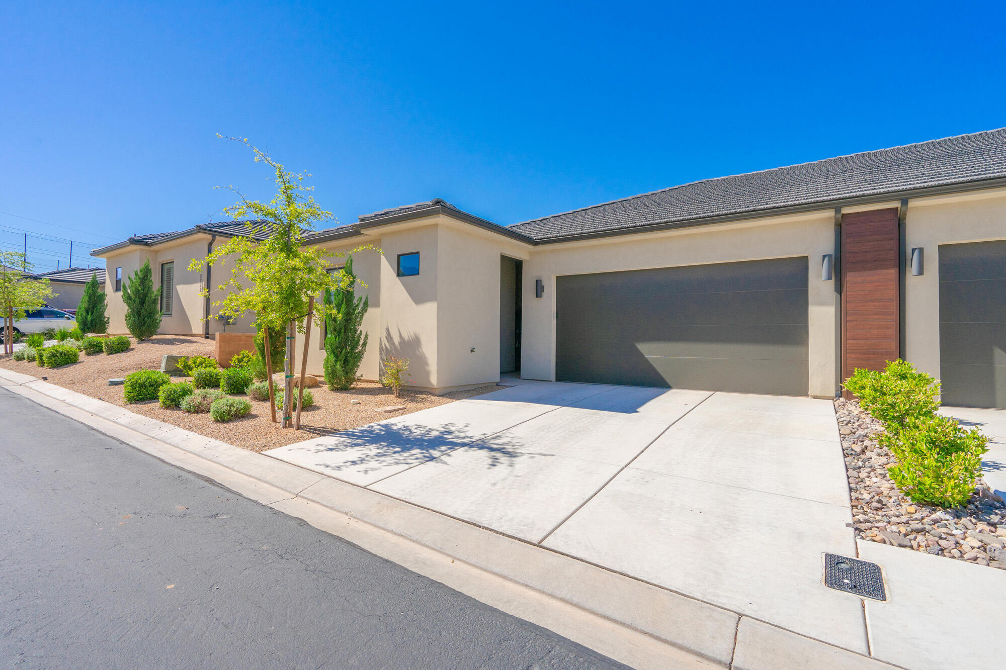 VILLAS AT SUN RIVER - Residential