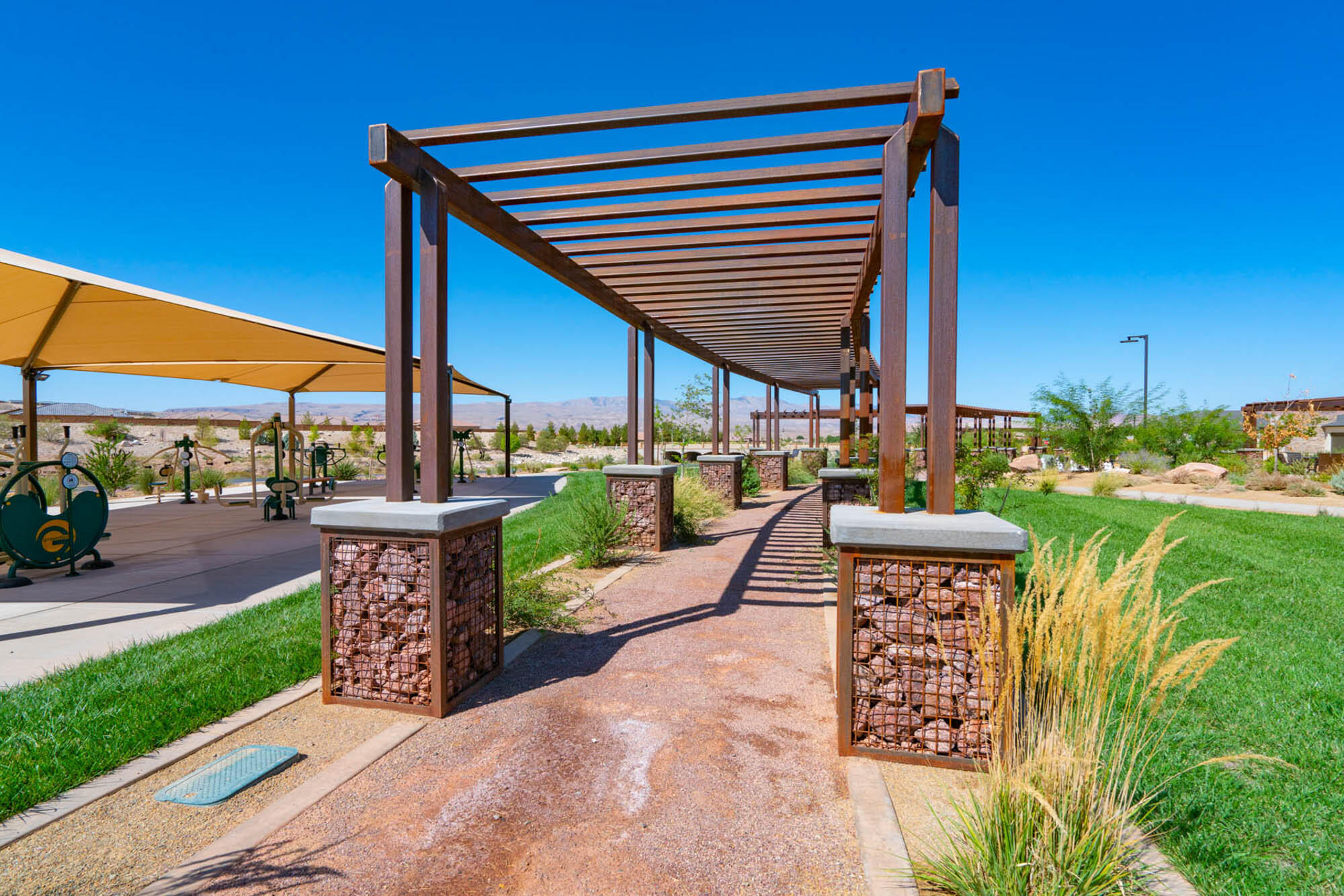 VILLAS AT SUN RIVER - Residential