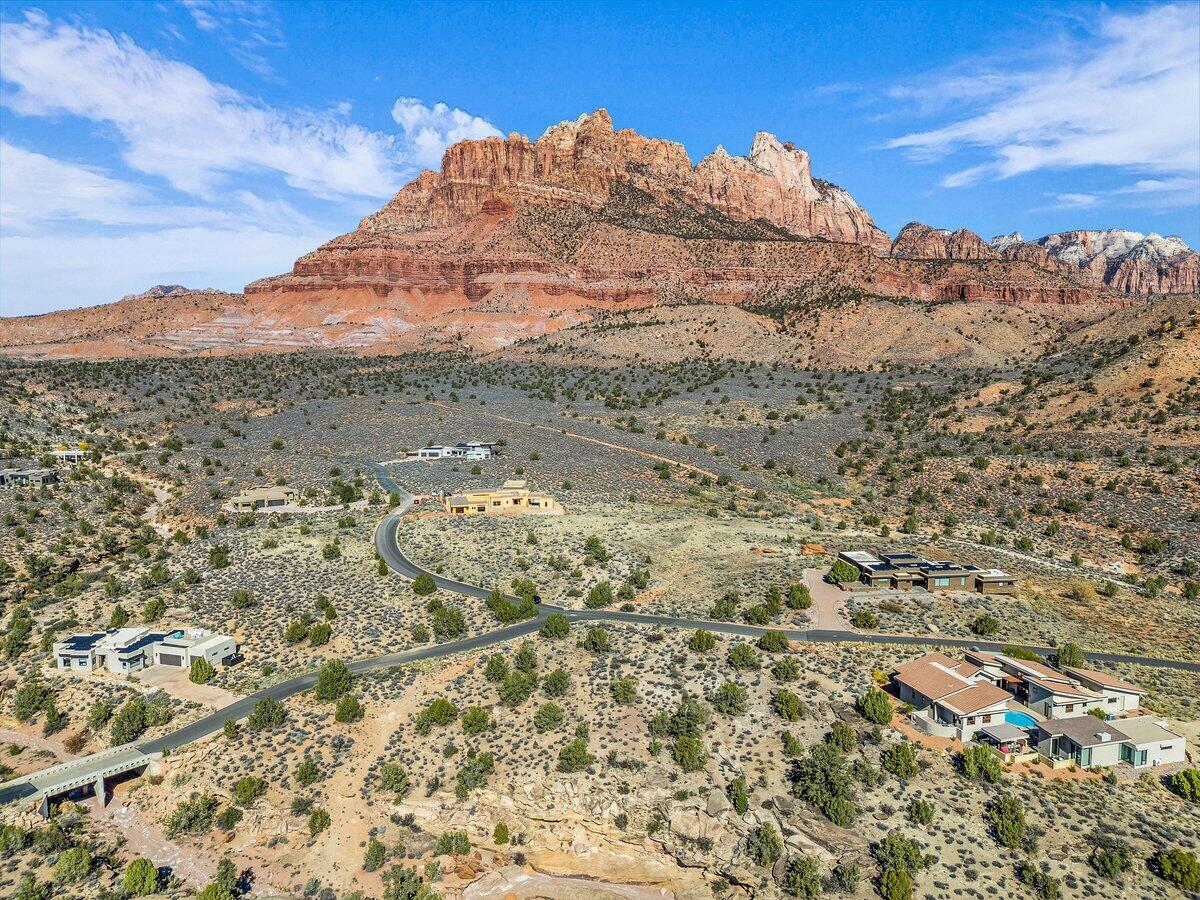 ANASAZI PLATEAU - Land