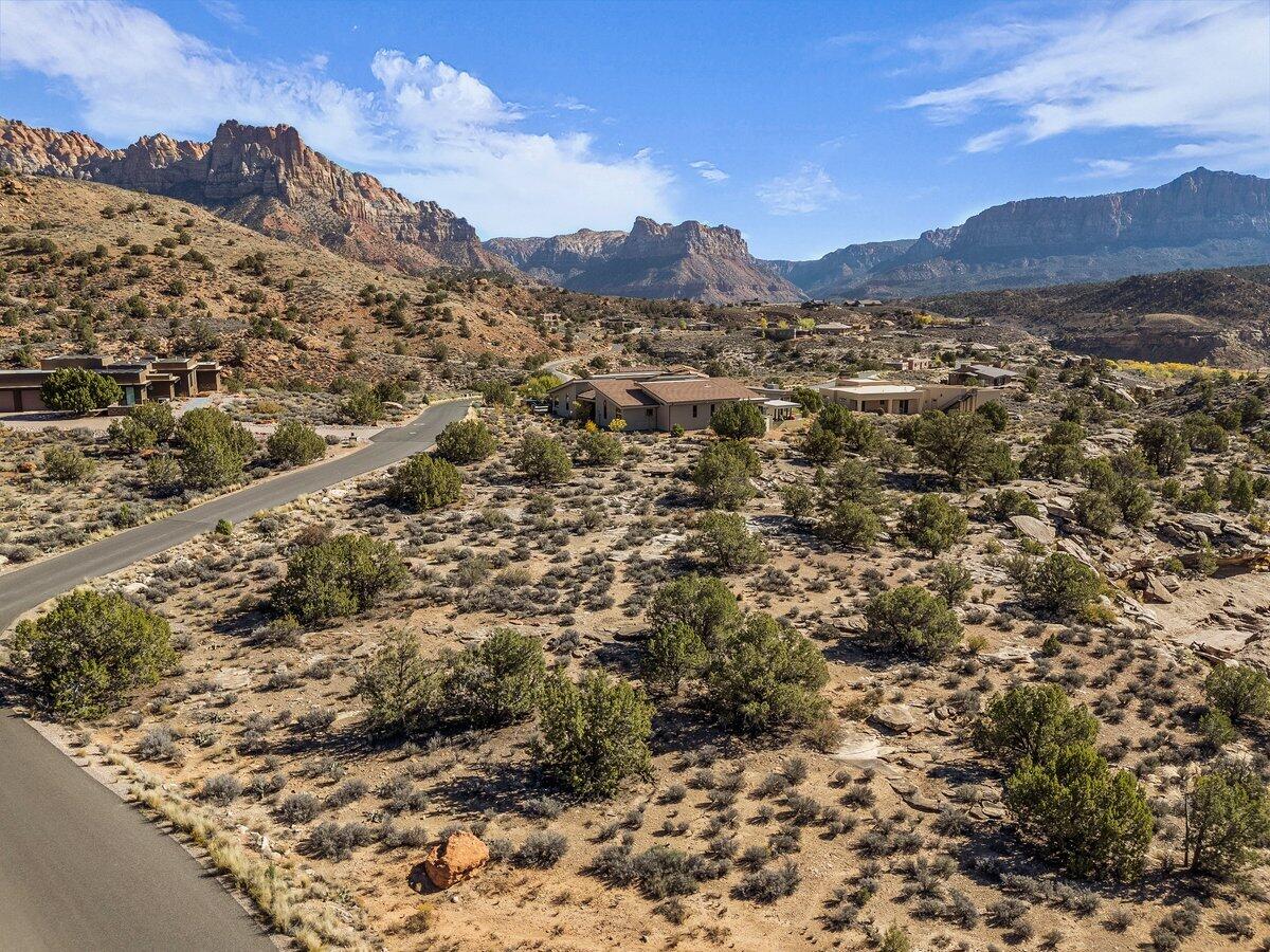 ANASAZI PLATEAU - Land