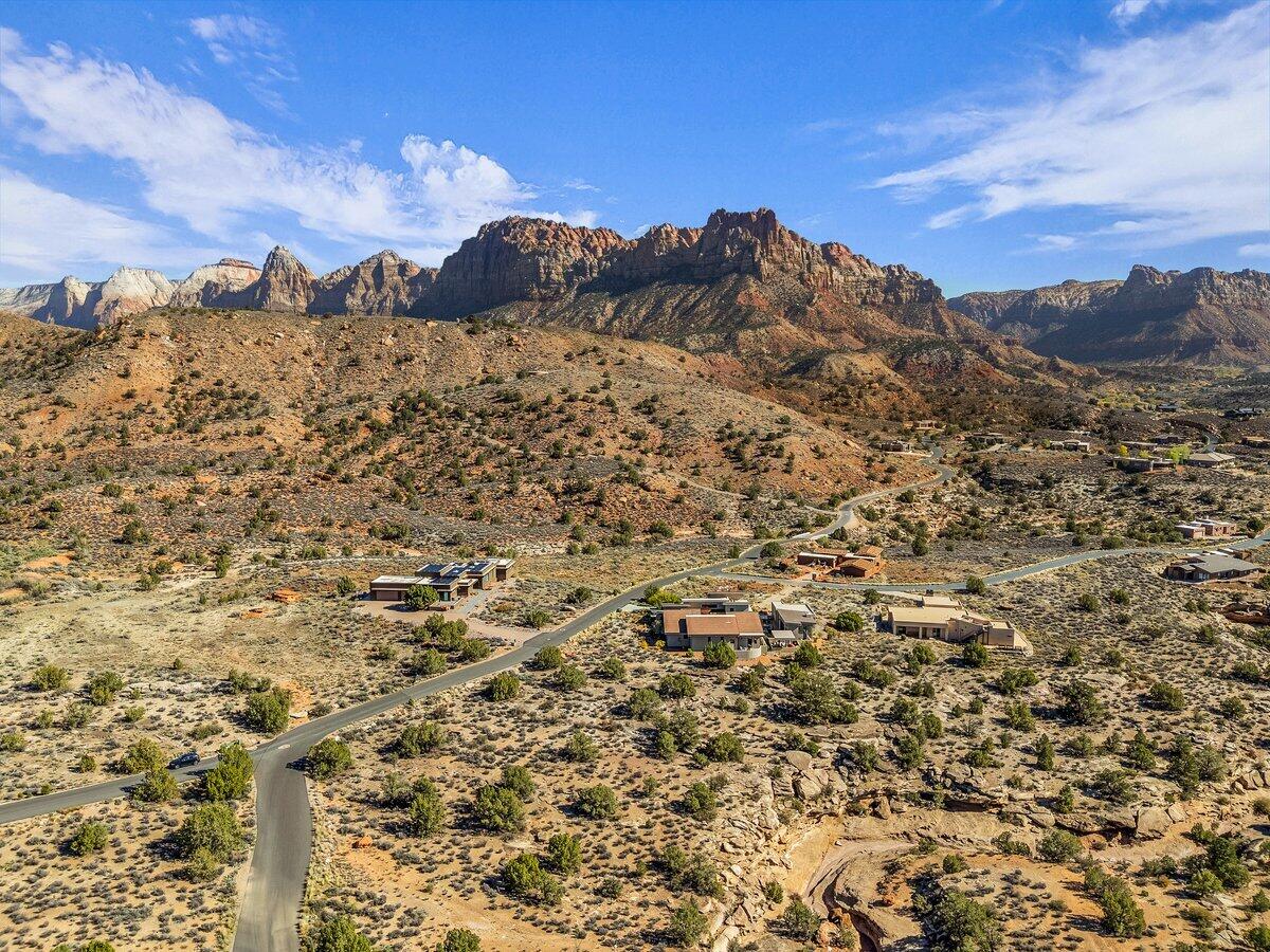 ANASAZI PLATEAU - Land