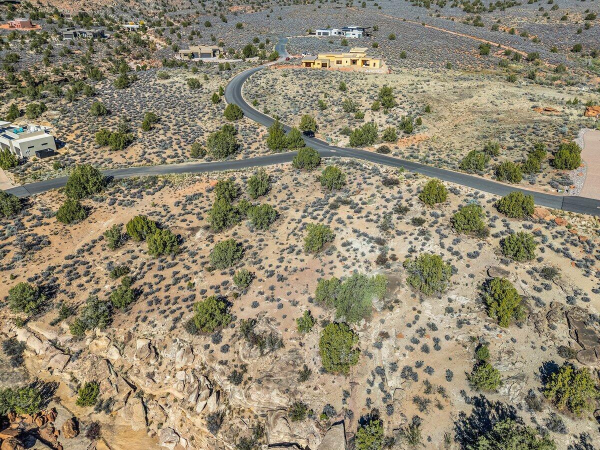 ANASAZI PLATEAU - Land