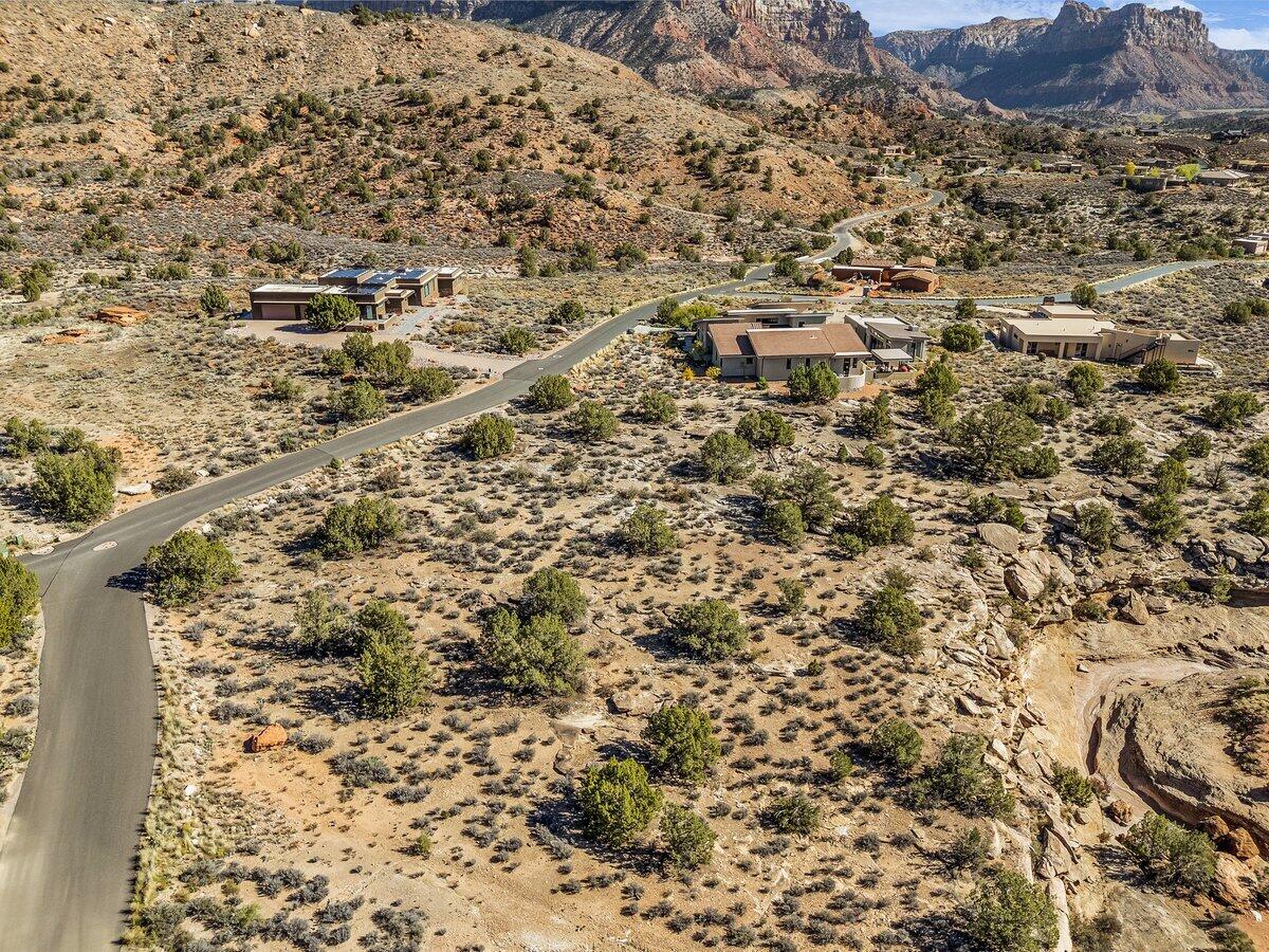 ANASAZI PLATEAU - Land