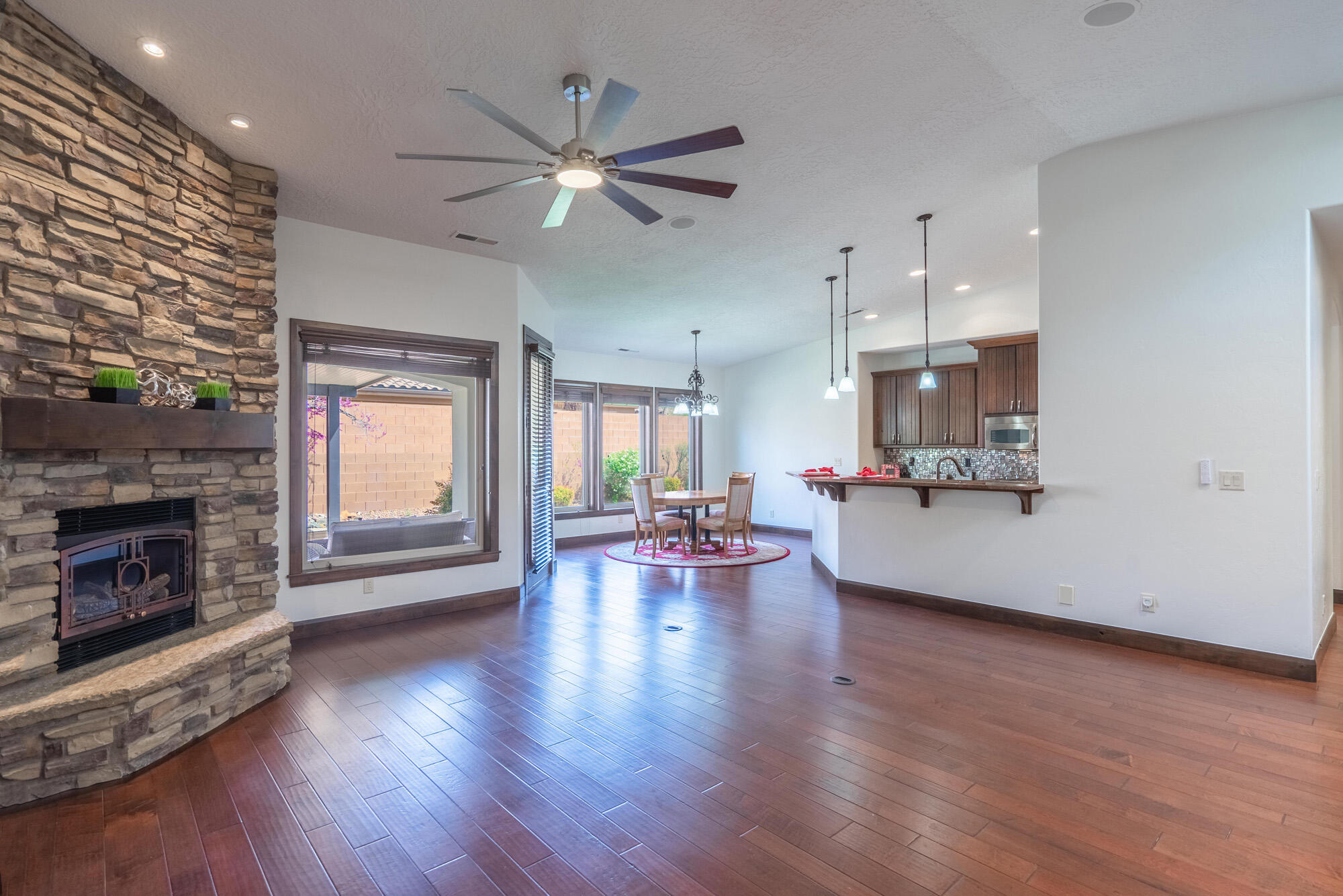 SILVERSTONE AT GREEN SPRINGS - Residential