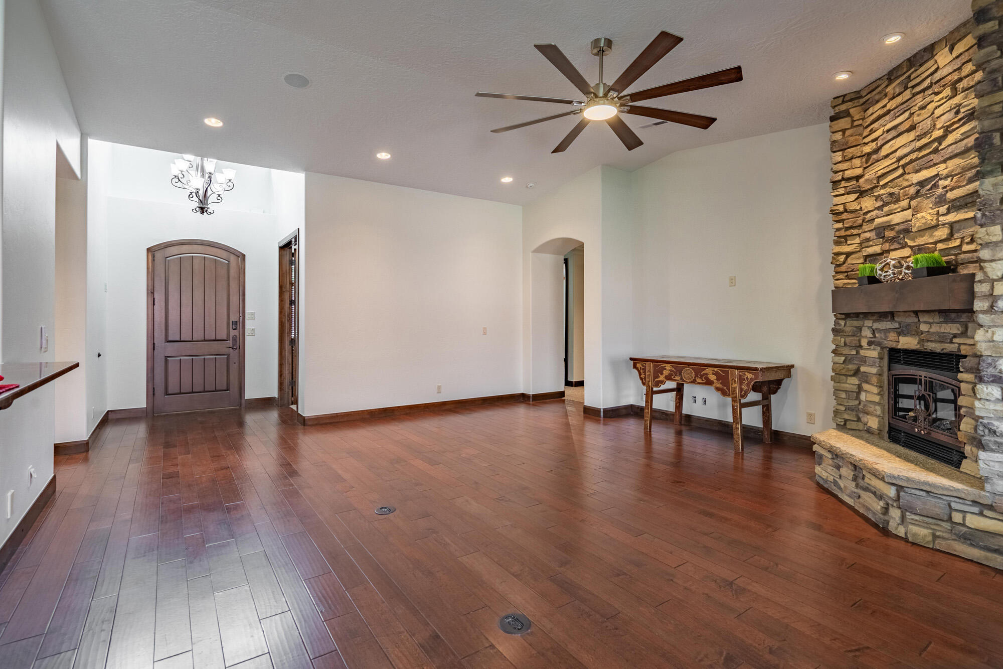 SILVERSTONE AT GREEN SPRINGS - Residential