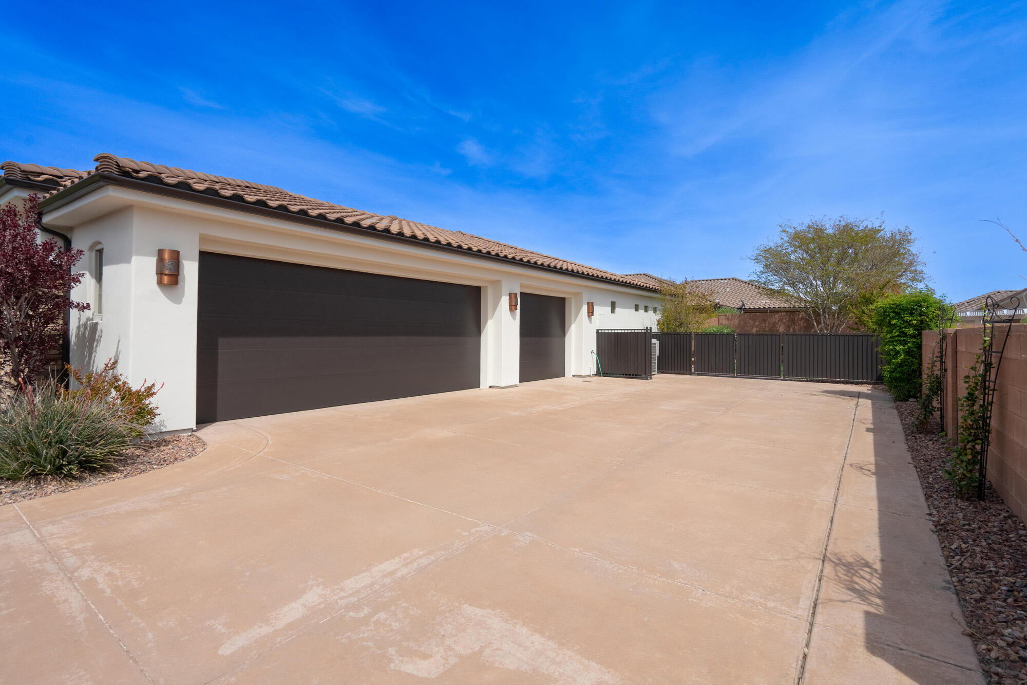 SILVERSTONE AT GREEN SPRINGS - Residential