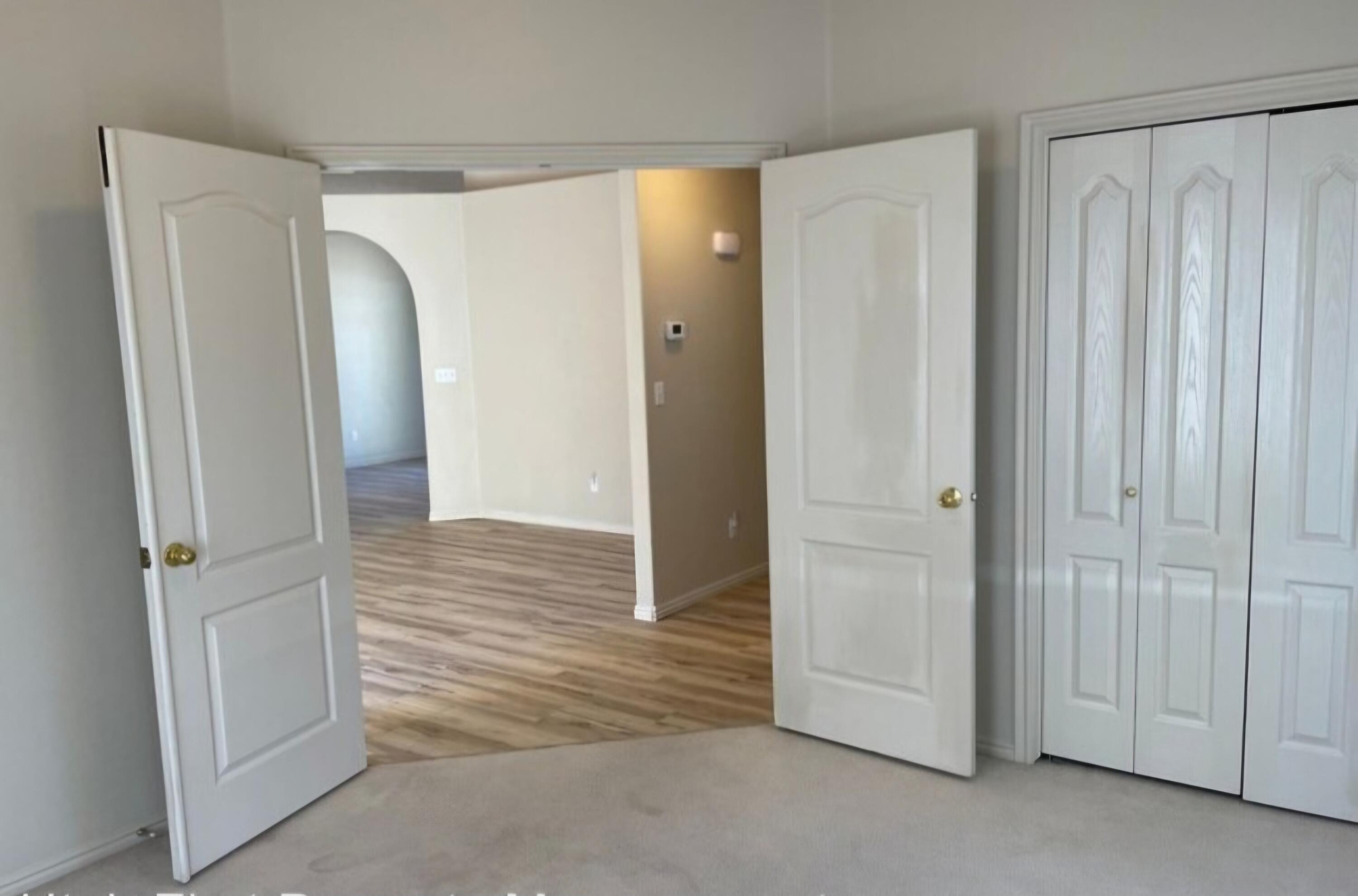 SHADOW CANYON - Residential