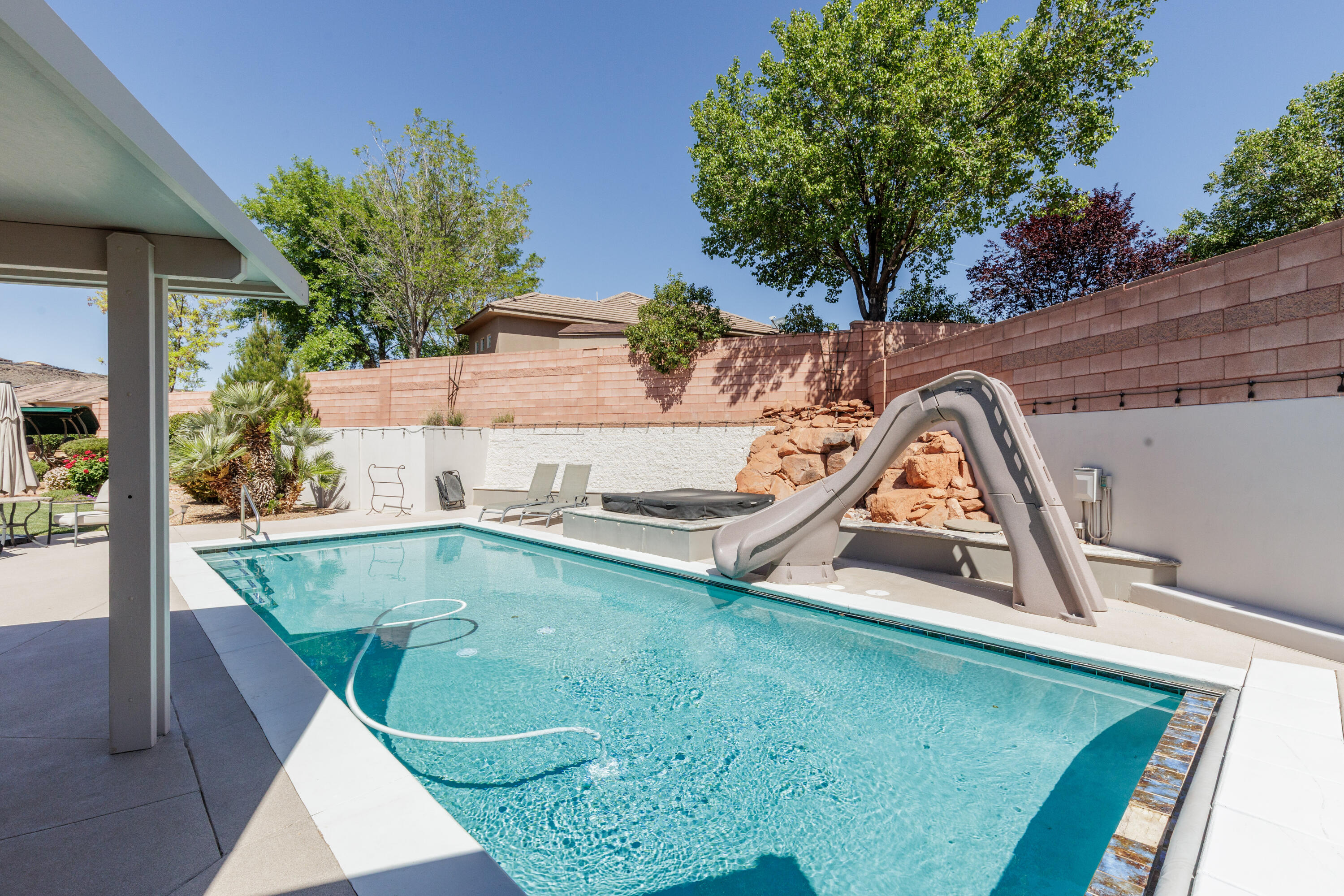 CORAL CANYON - Residential