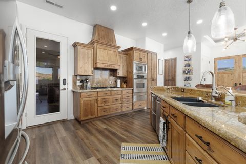 Tiny photo for 3177 E BROKEN ROCK Way, Washington, UT 84780 (MLS # 26-271089)