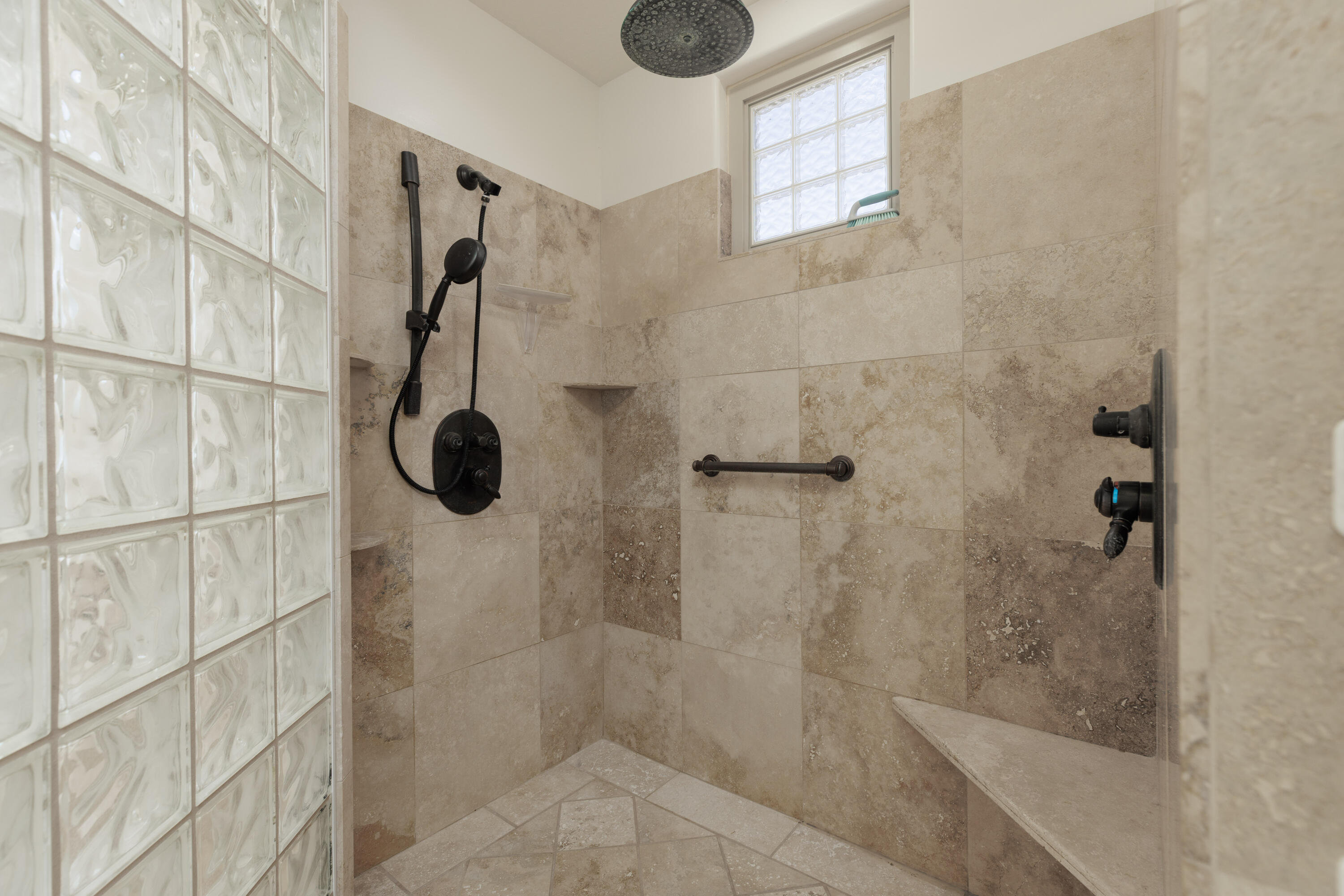 CORAL CANYON - Residential