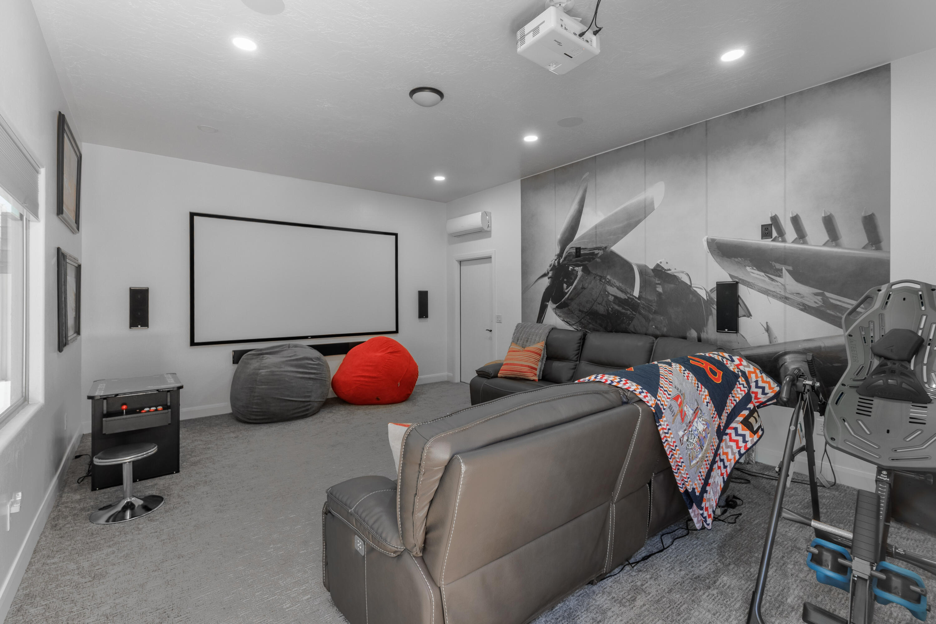 CORAL CANYON - Residential